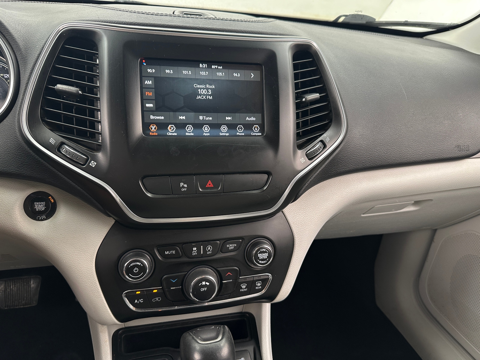 Thumbnail: 2020 Jeep Cherokee - 4