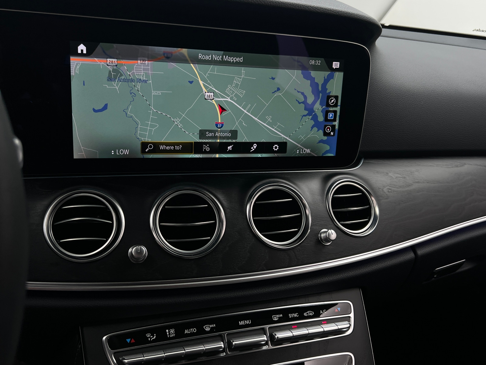 Thumbnail: 2023 Mercedes-Benz E-Class - 3