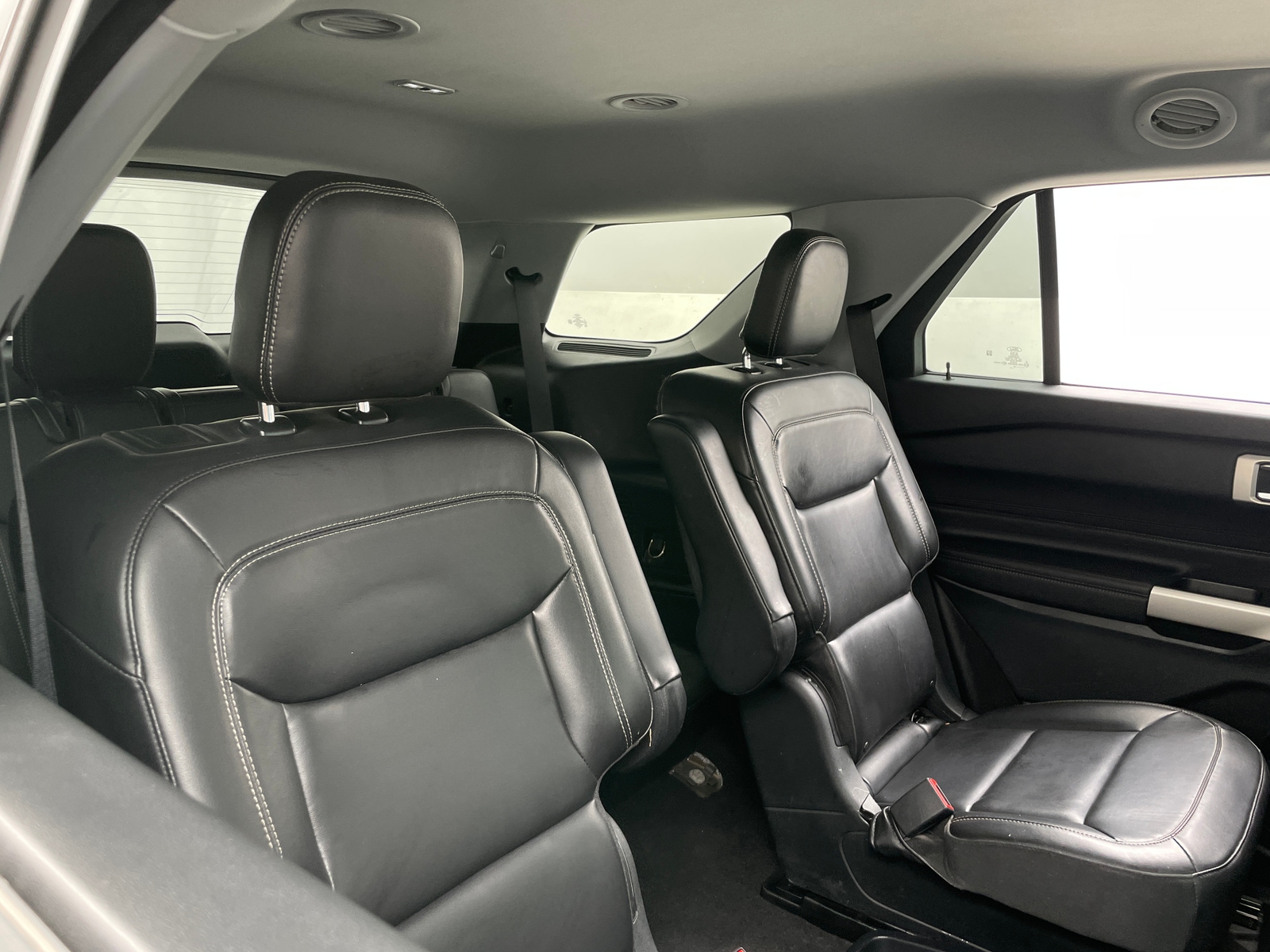 Thumbnail: 2021 Ford Explorer - 6