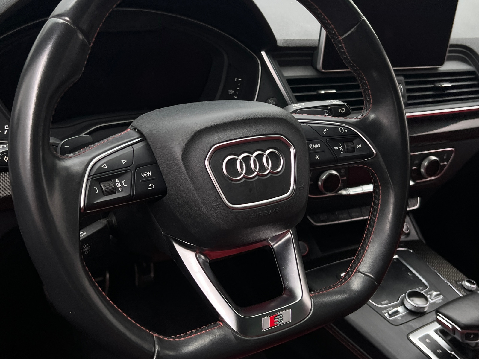 Thumbnail: 2019 Audi SQ5 - 4
