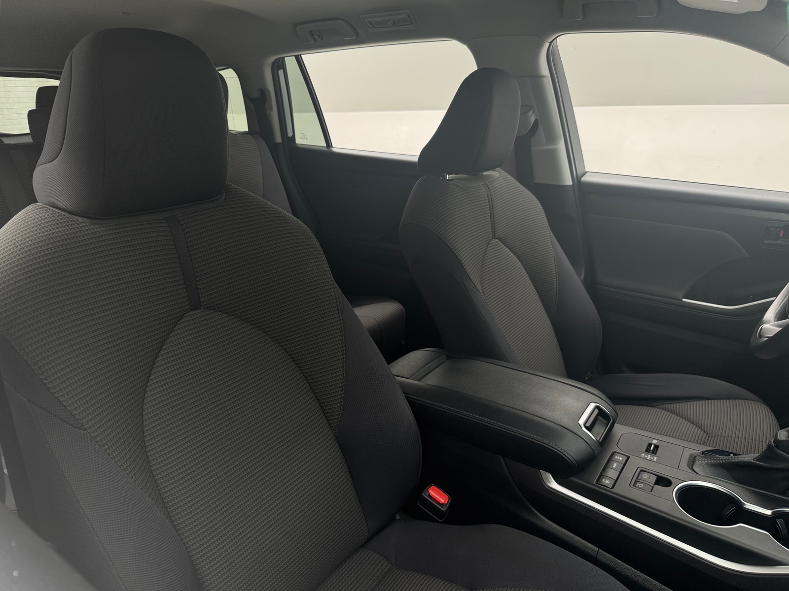 Thumbnail: 2022 Toyota Highlander - 2