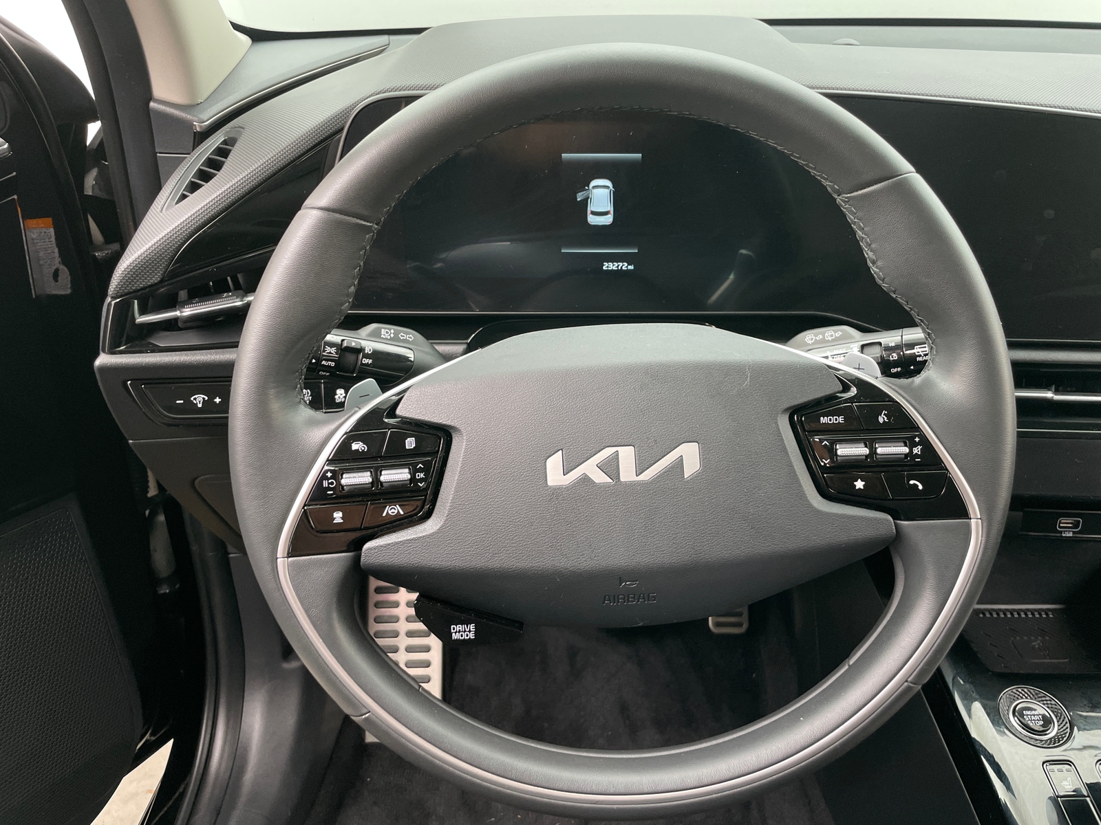 Thumbnail: 2023 Kia Niro - 4