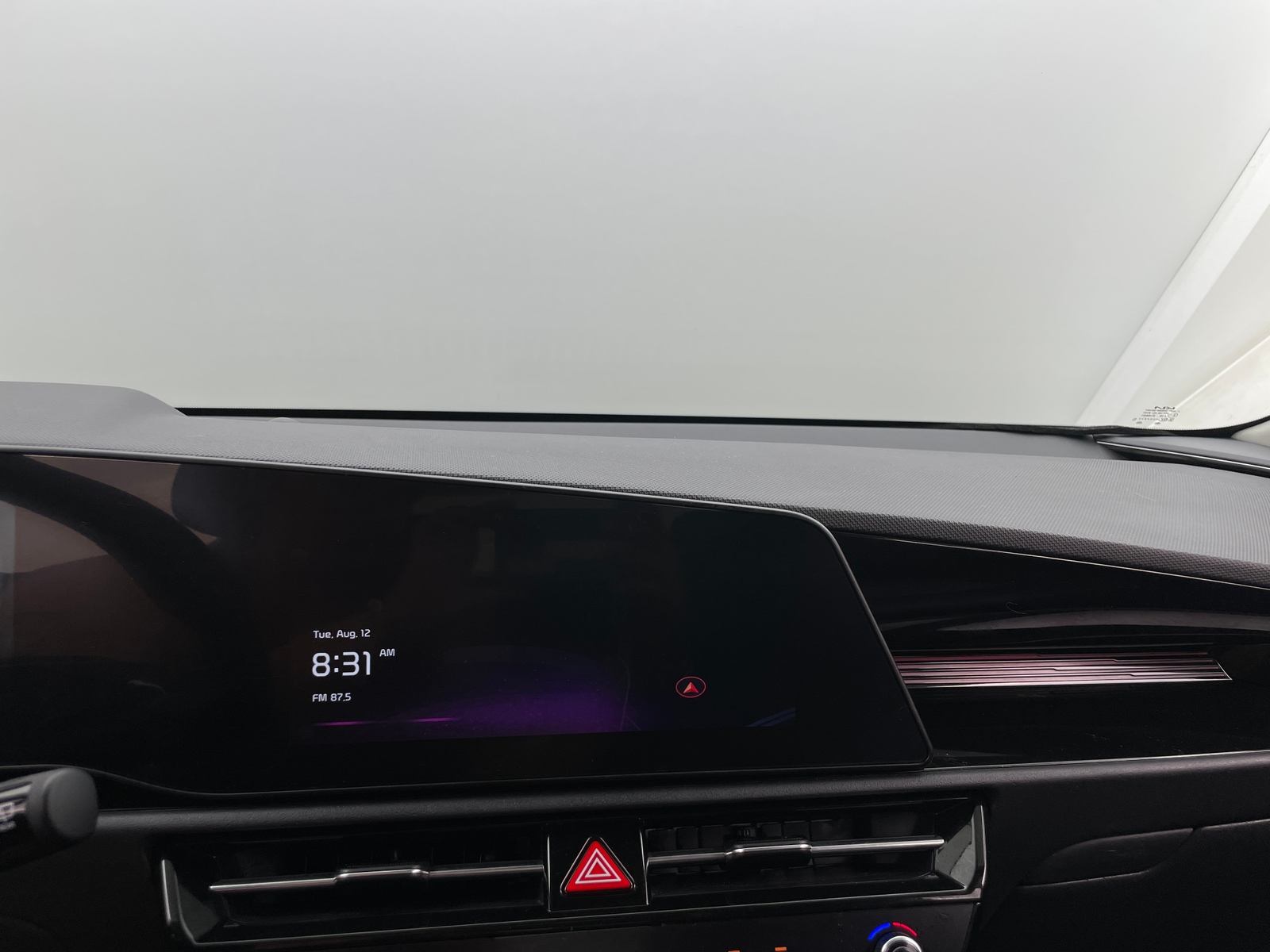 Thumbnail: 2023 Kia Niro - 3