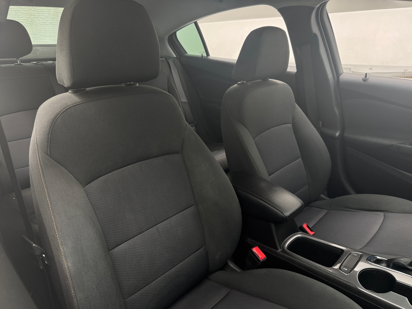 Thumbnail: 2019 Chevrolet Cruze - 2