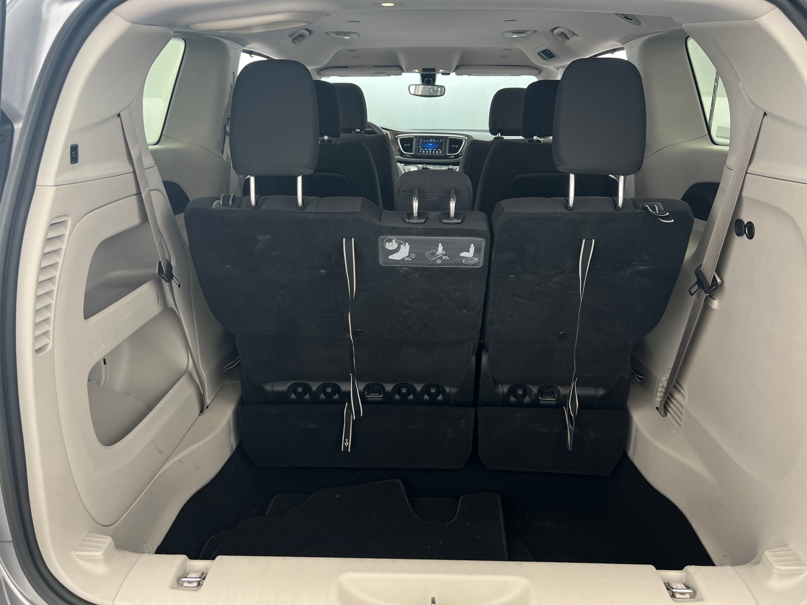 Thumbnail: 2018 Chrysler Pacifica - 7