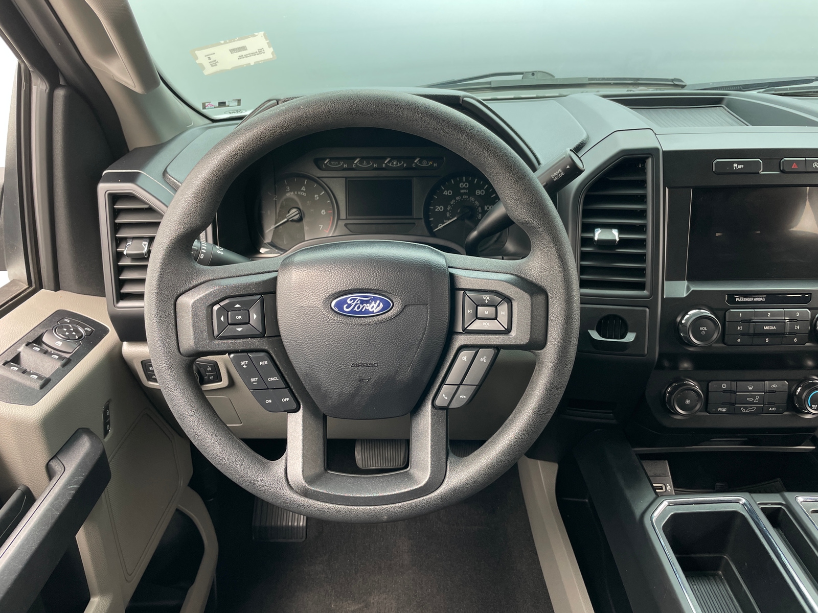 Thumbnail: 2020 Ford Econoline - 5