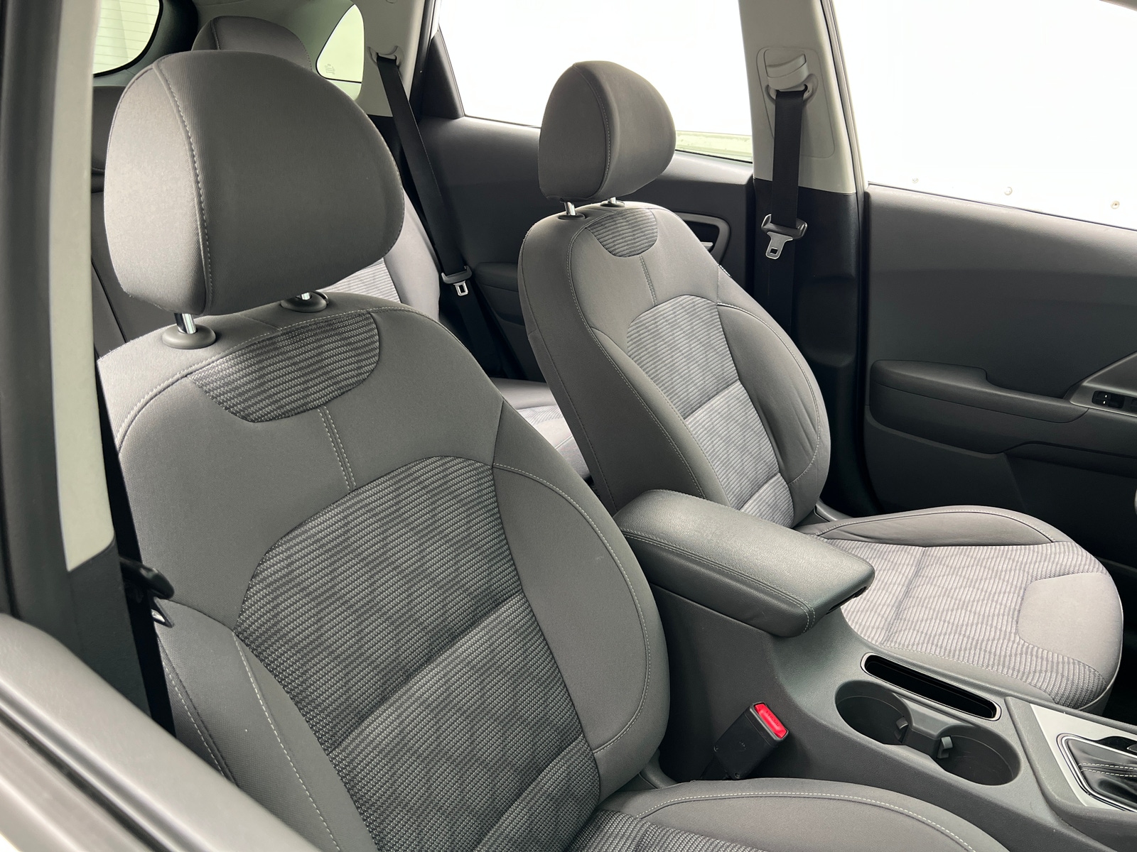 Thumbnail: 2017 Kia Niro - 2