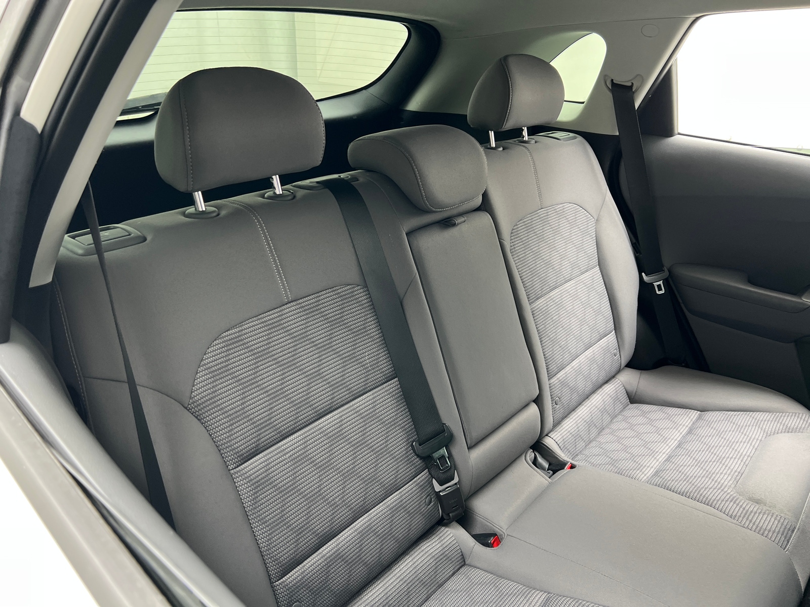 Thumbnail: 2017 Kia Niro - 6