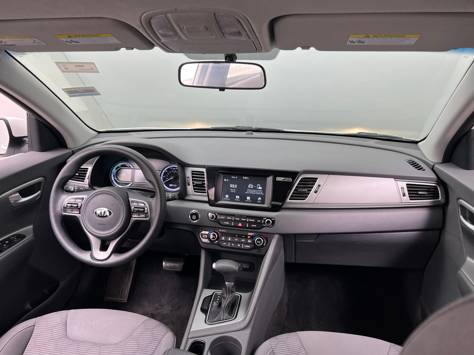 Thumbnail: 2017 Kia Niro - 3
