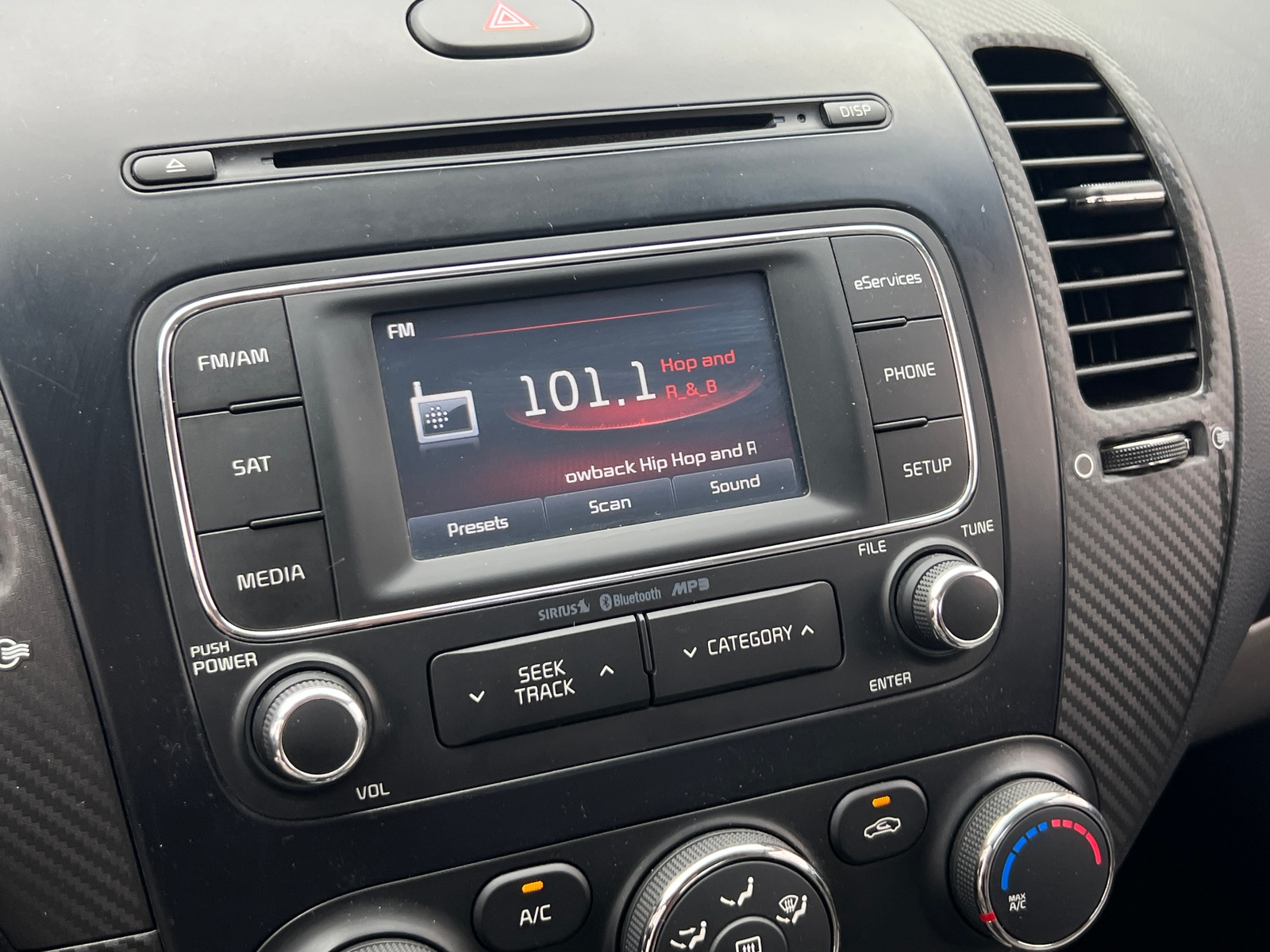 Thumbnail: 2014 Kia Forte - 4