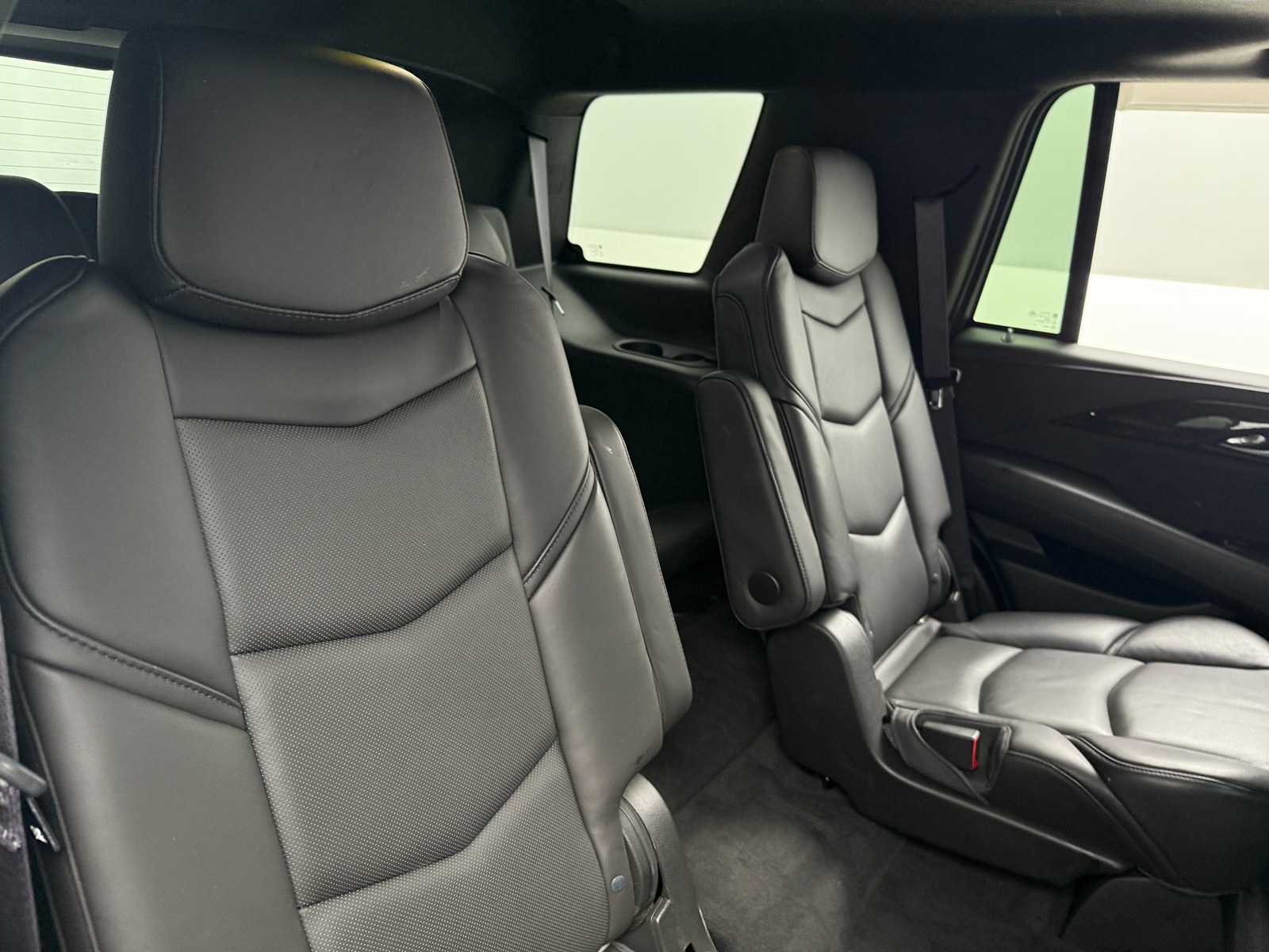 Thumbnail: 2016 Cadillac Escalade - 5