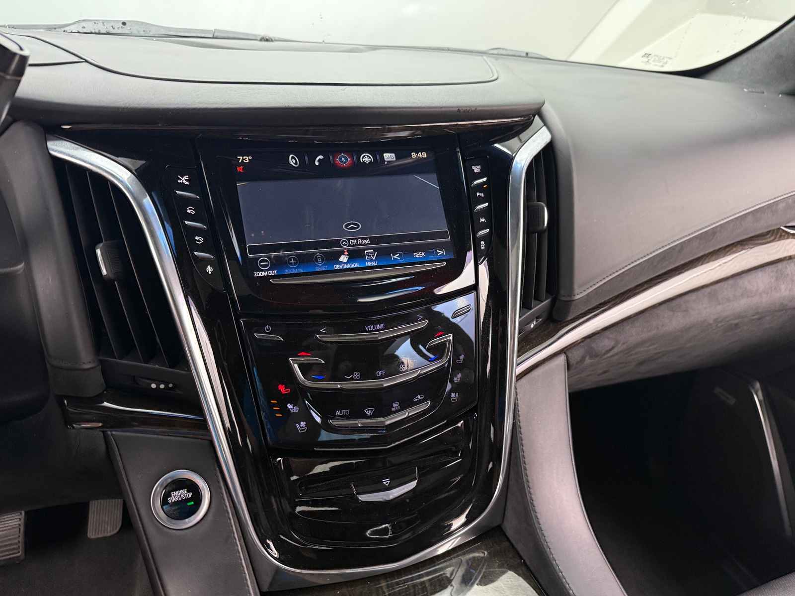 Thumbnail: 2016 Cadillac Escalade - 3