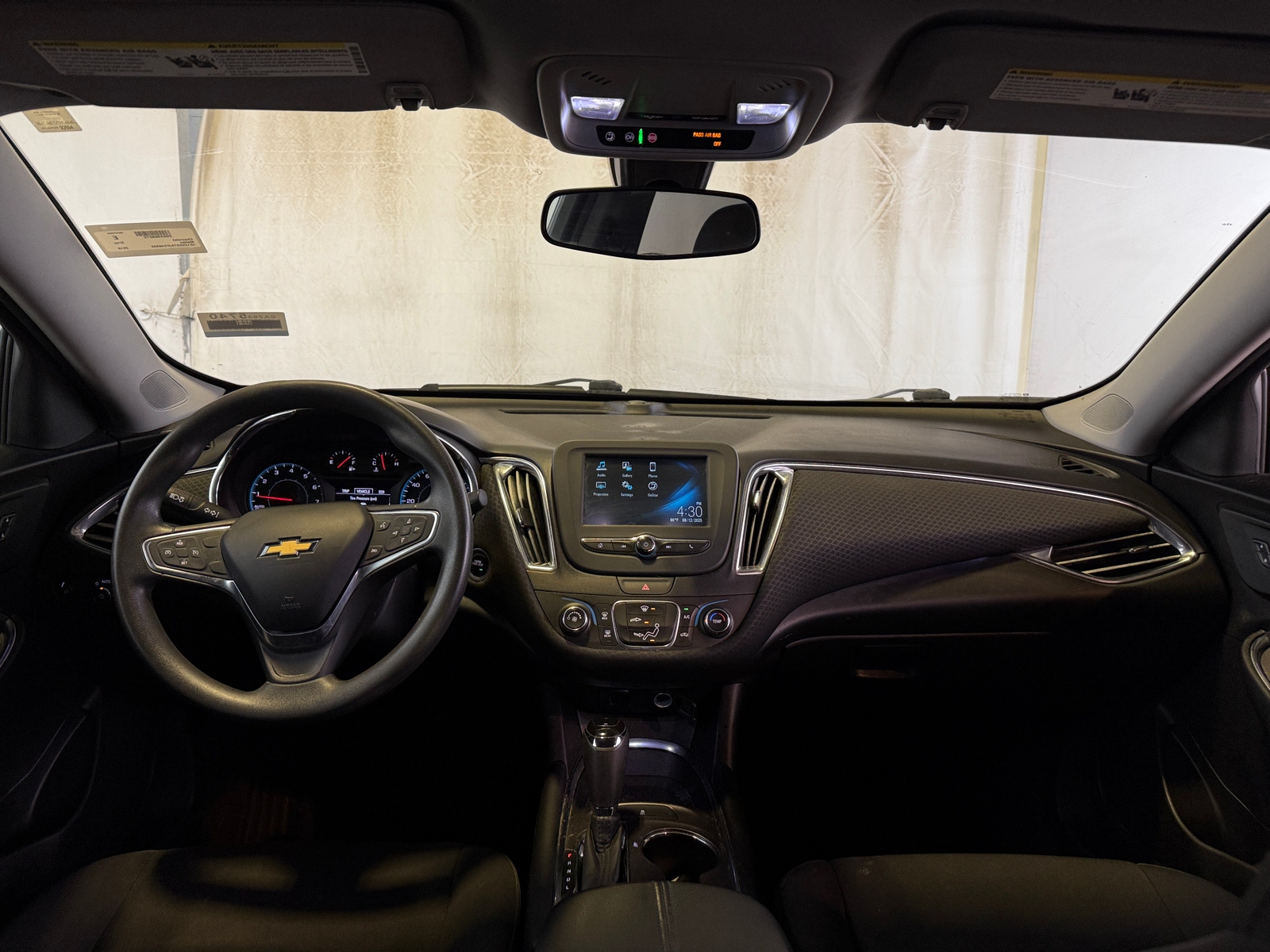 Thumbnail: 2018 Chevrolet Malibu - 3