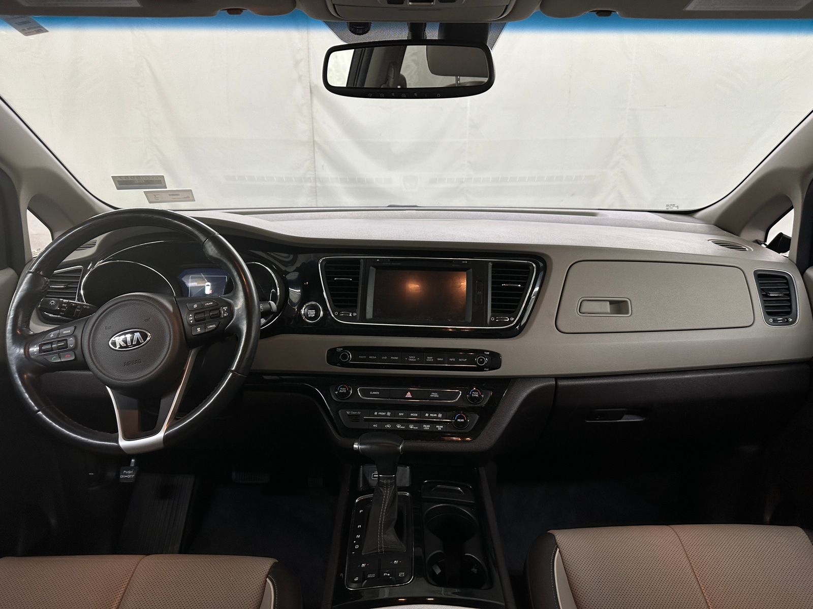 Thumbnail: 2017 Kia Sedona - 2