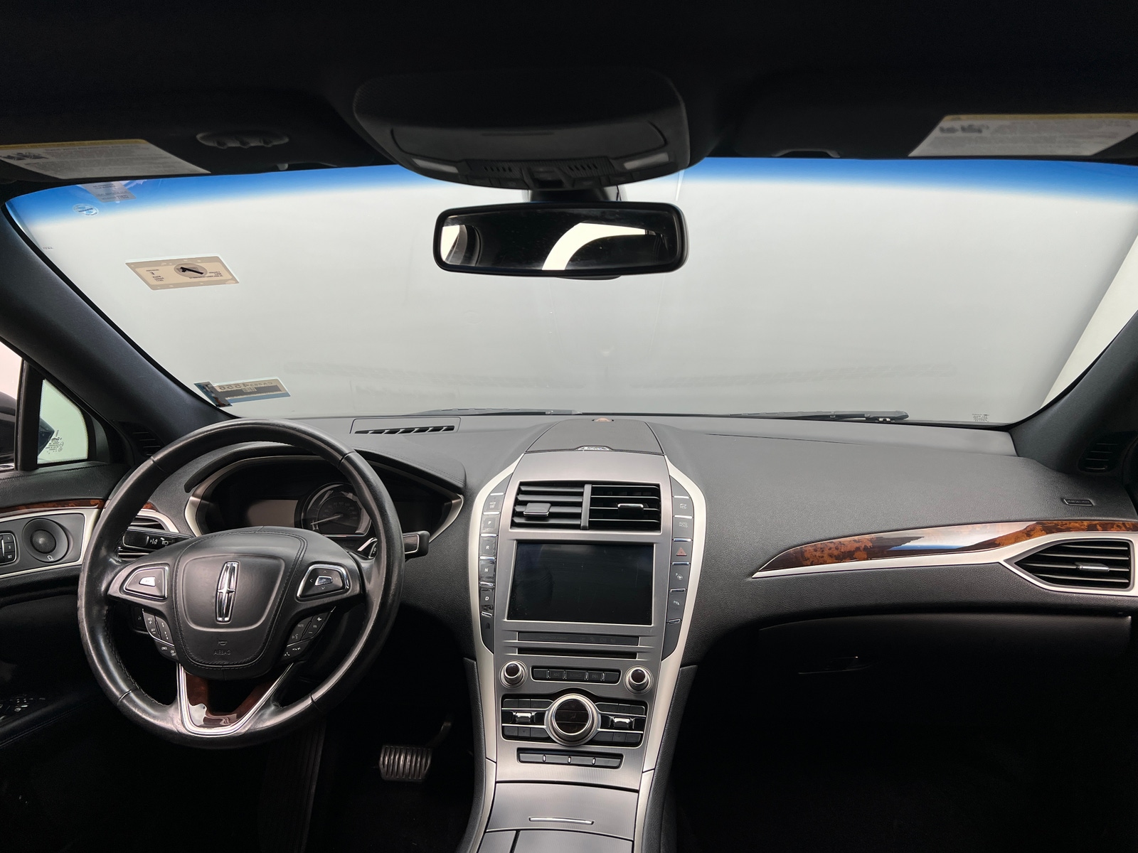 Thumbnail: 2017 Lincoln MKZ - 2