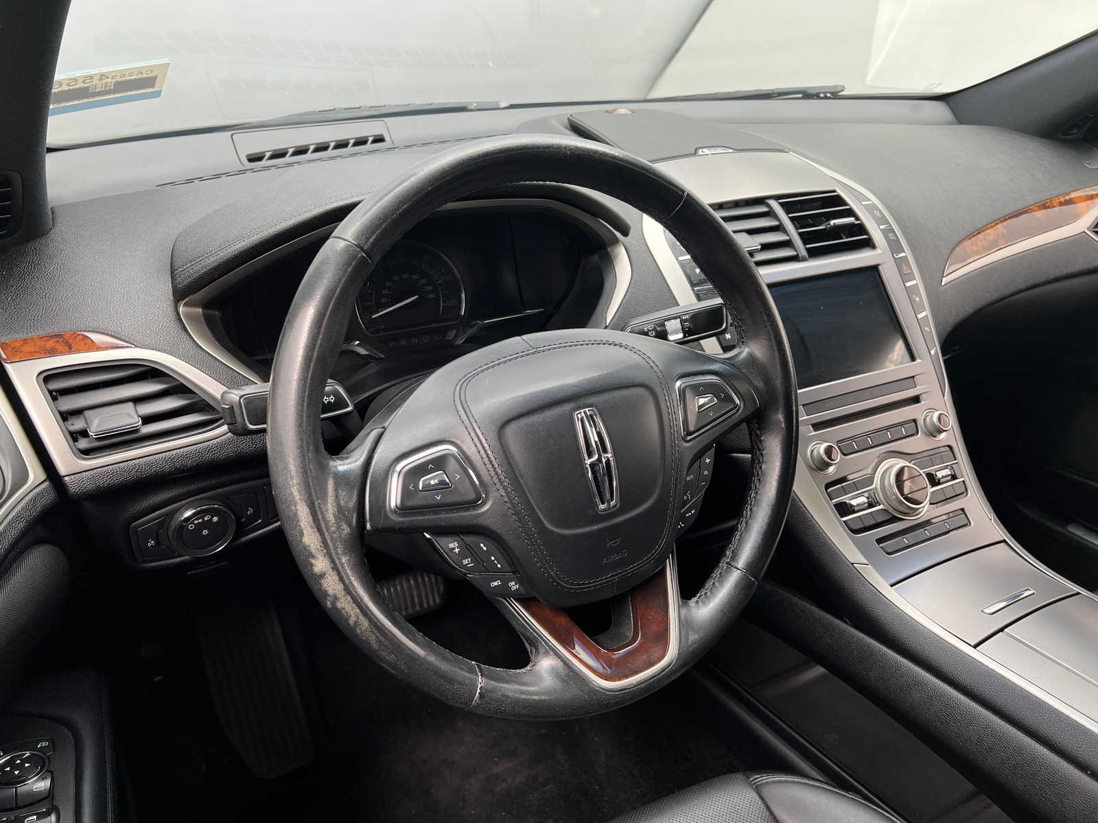 Thumbnail: 2017 Lincoln MKZ - 4