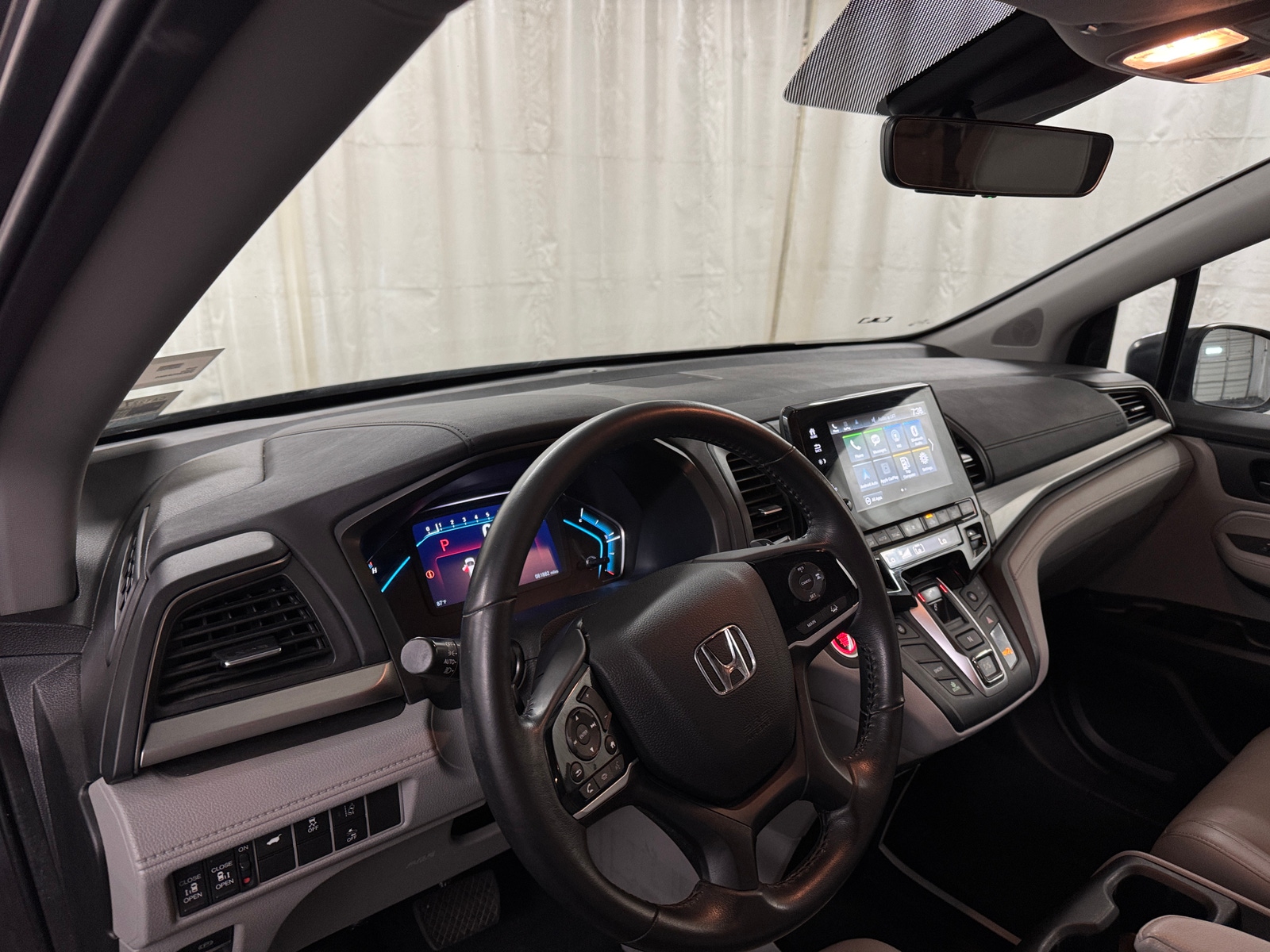 Thumbnail: 2018 Honda Odyssey - 2