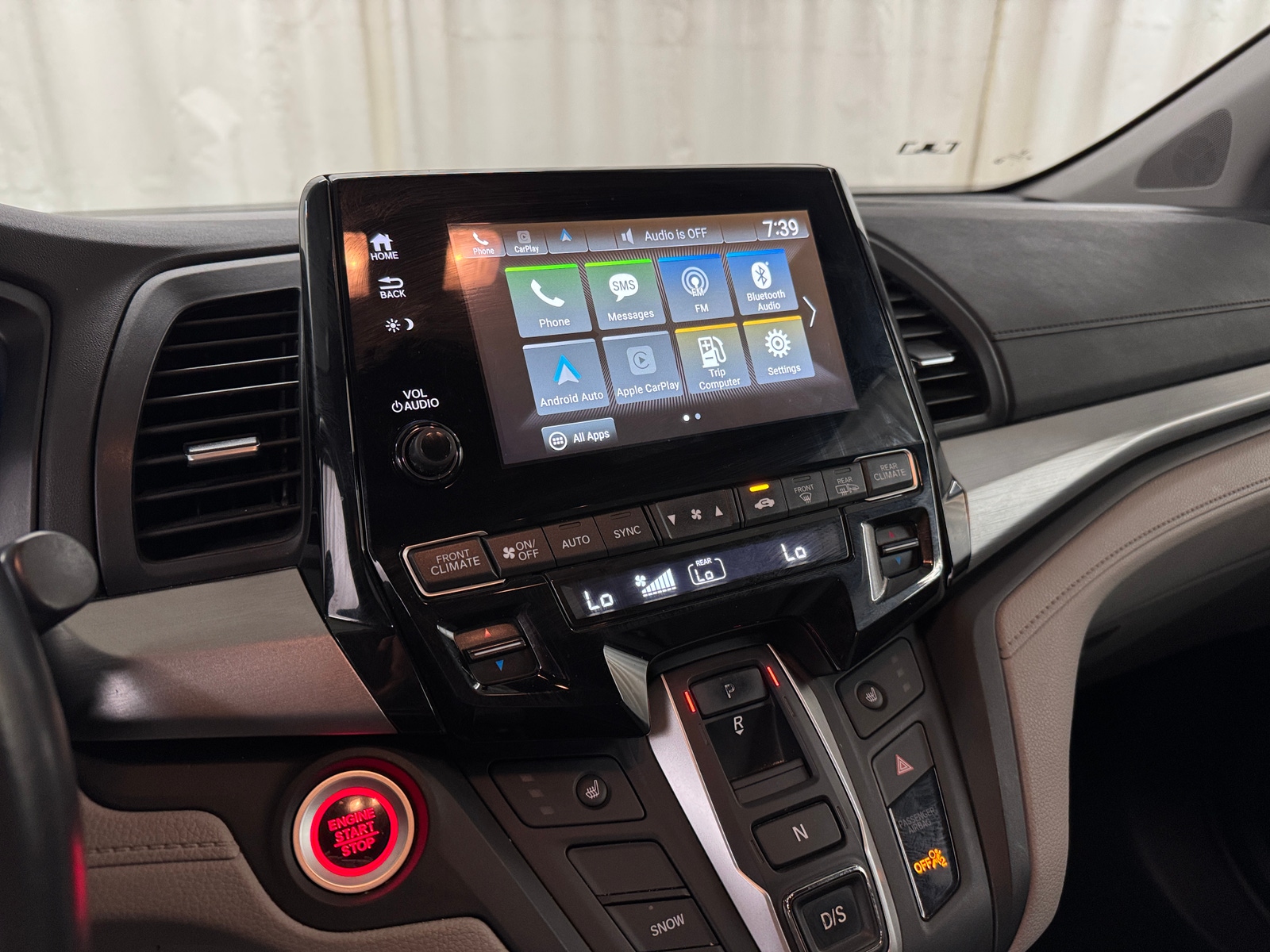 Thumbnail: 2018 Honda Odyssey - 3