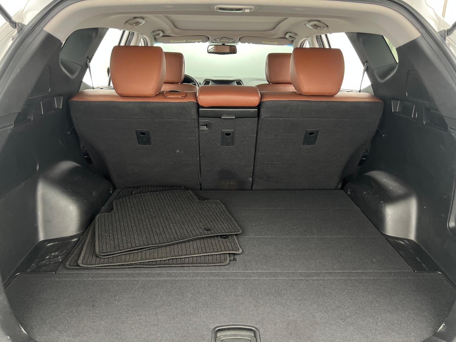 Thumbnail: 2013 Hyundai Santa Fe - 6