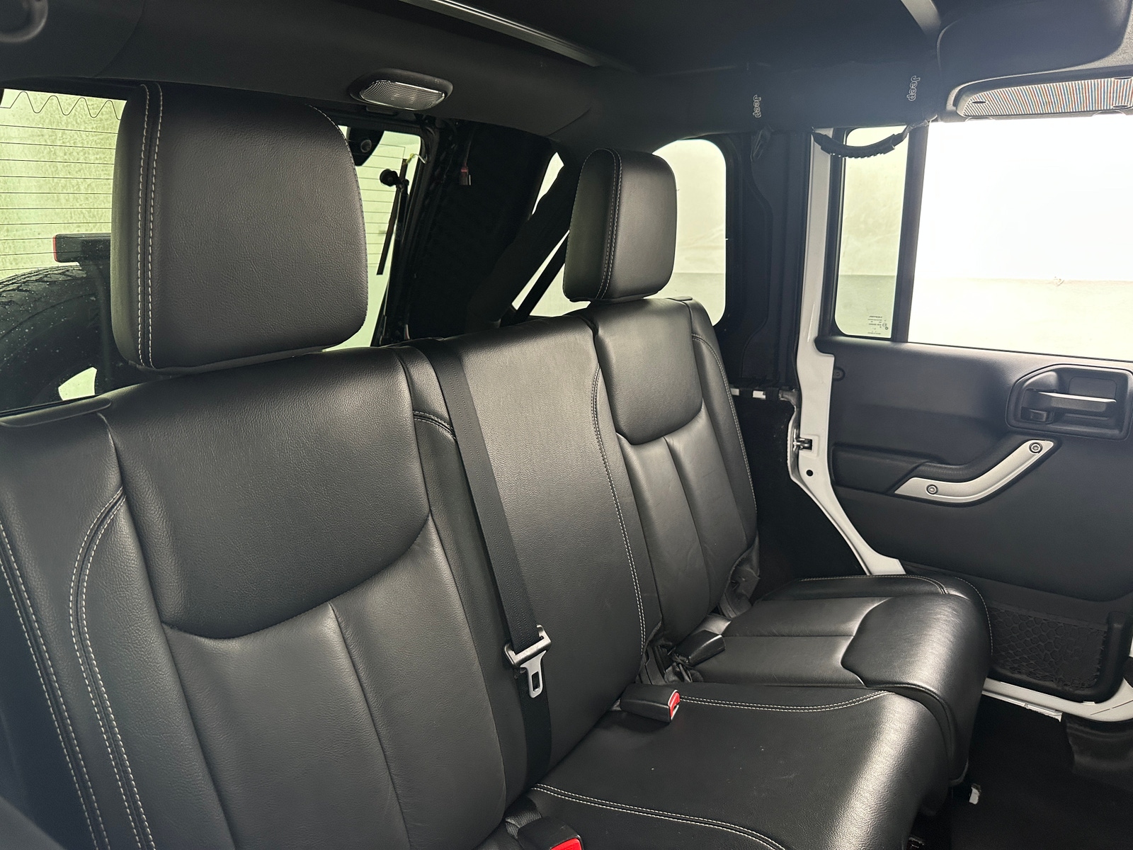 Thumbnail: 2016 Jeep Wrangler - 5