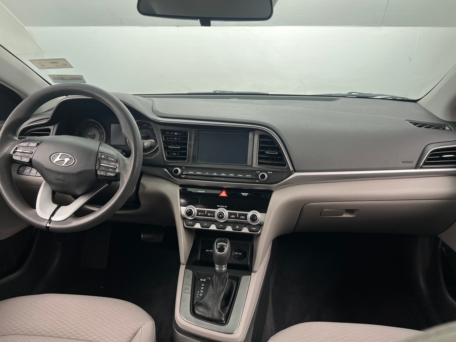 Thumbnail: 2020 Hyundai Elantra - 3