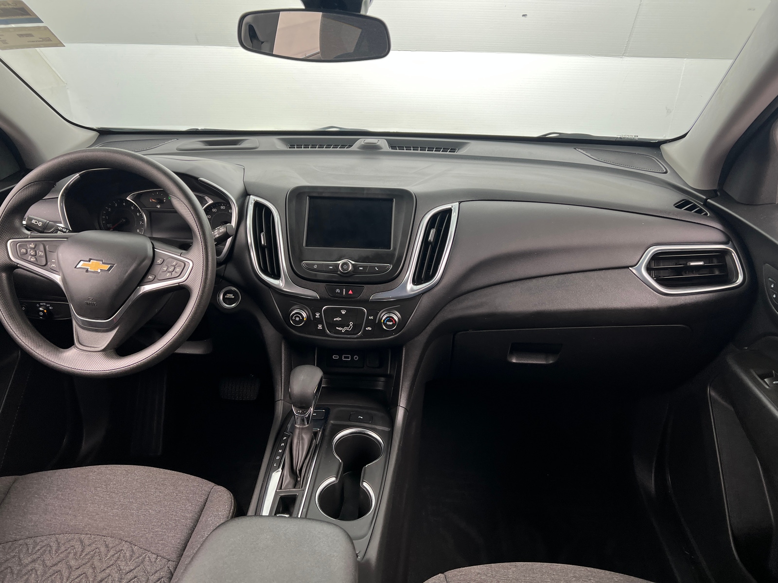 Thumbnail: 2023 Chevrolet Equinox - 3