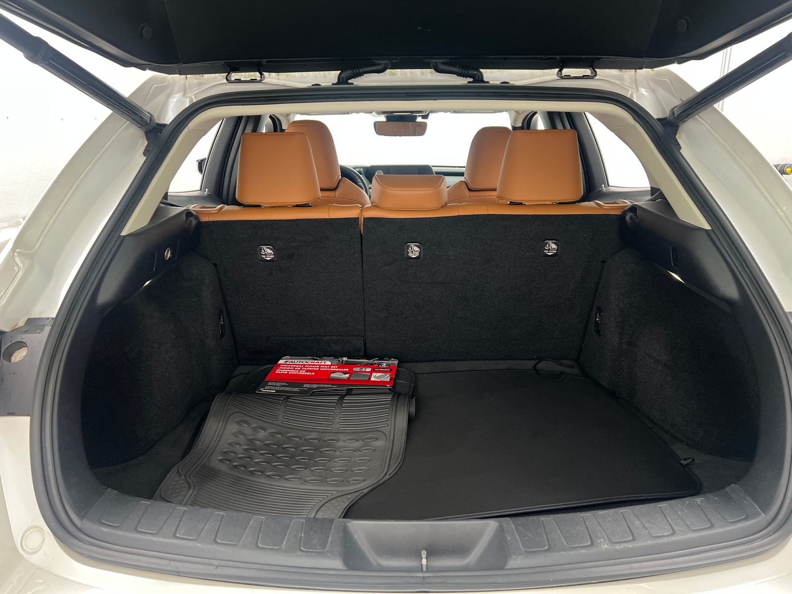 Thumbnail: 2019 Lexus UX - 6