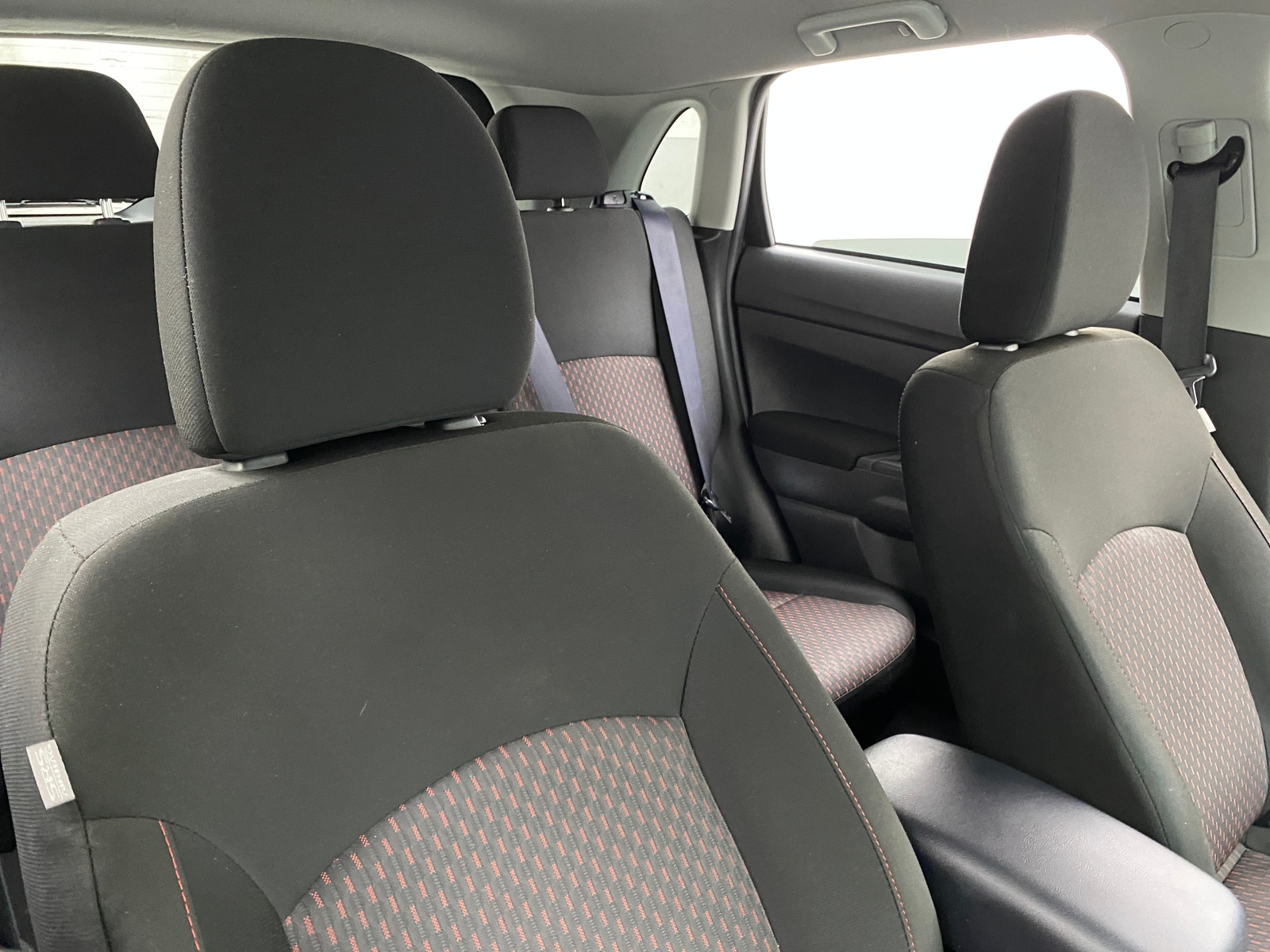 Thumbnail: 2017 Mitsubishi Outlander Sport - 2