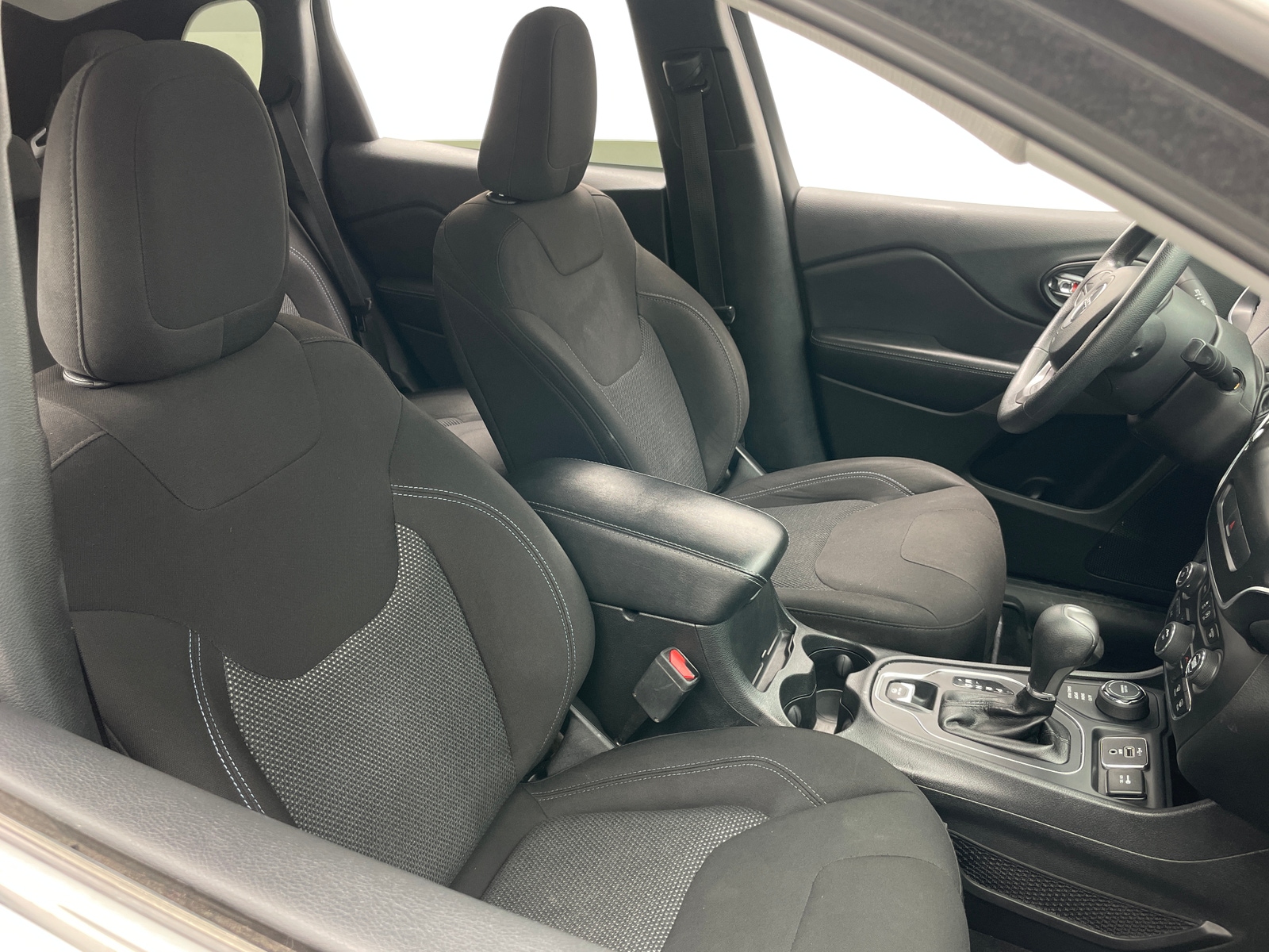 Thumbnail: 2019 Jeep Cherokee - 2