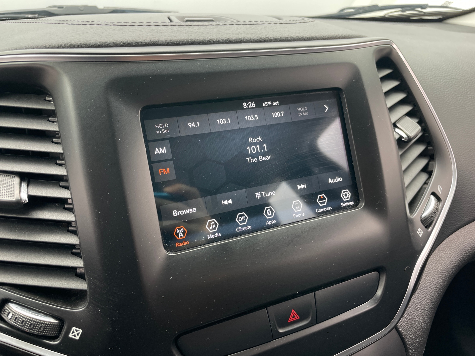 Thumbnail: 2019 Jeep Cherokee - 4