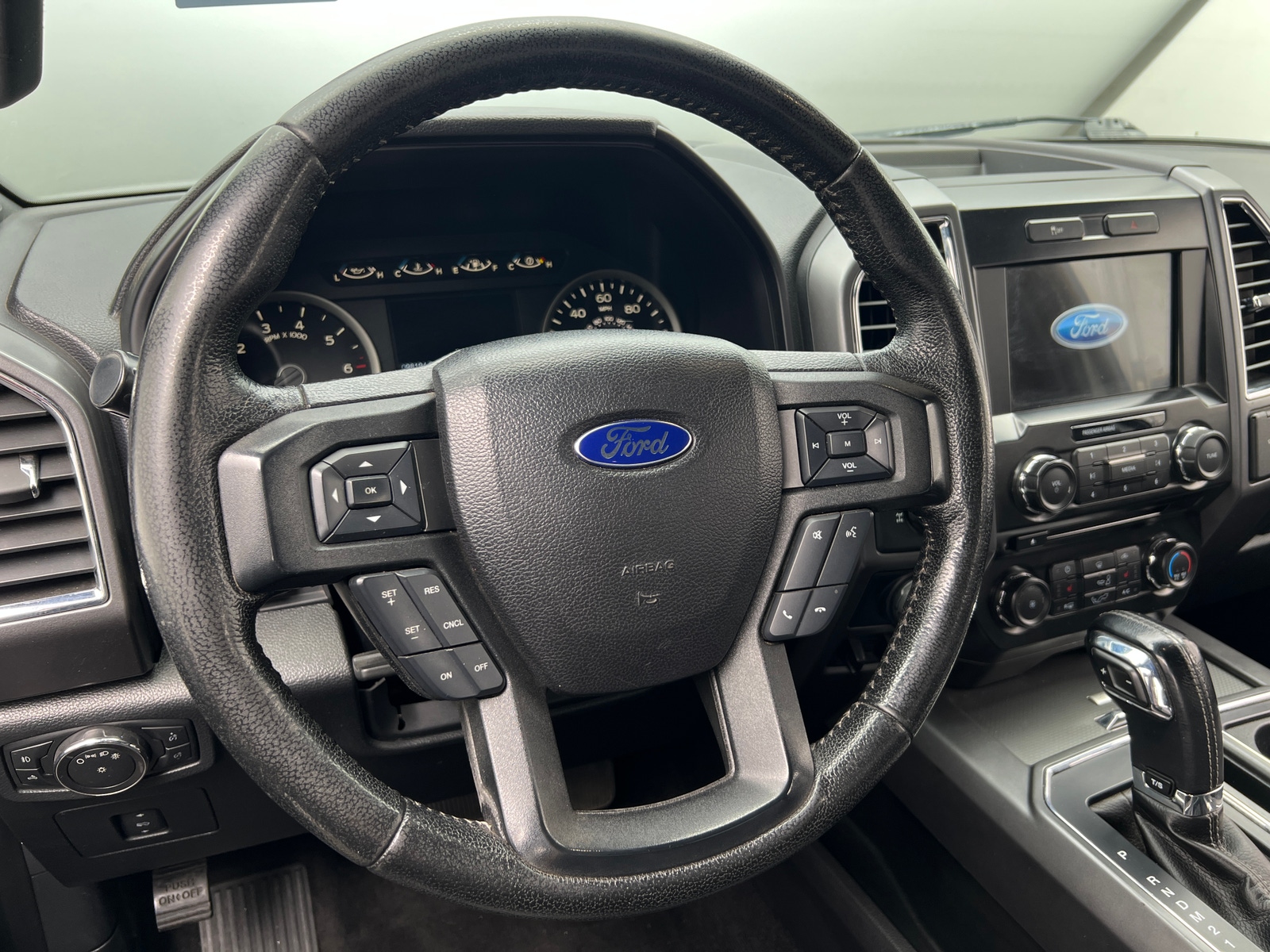 Thumbnail: 2016 Ford Econoline - 5