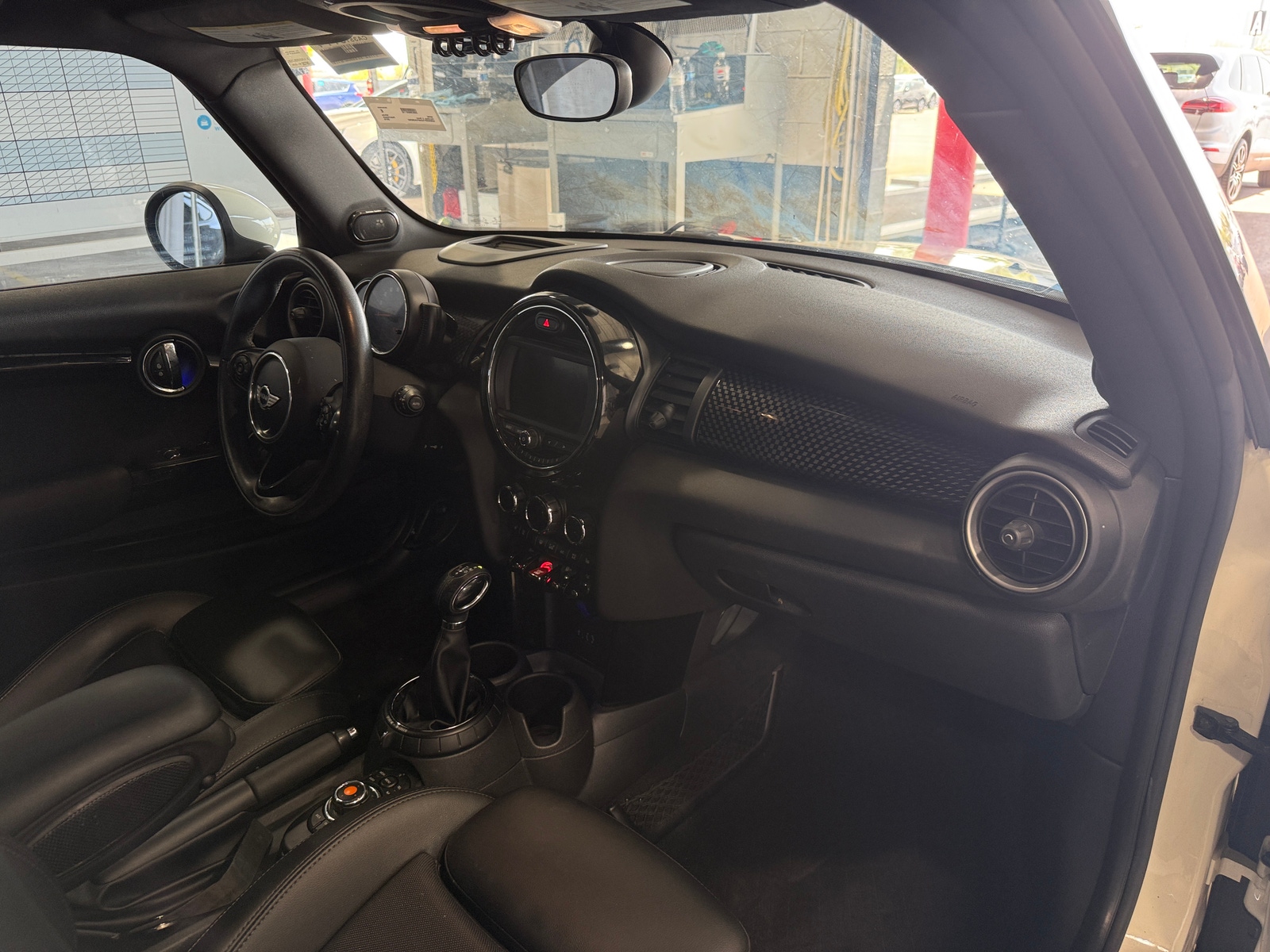 Thumbnail: 2015 MINI Cooper Hardtop - 2