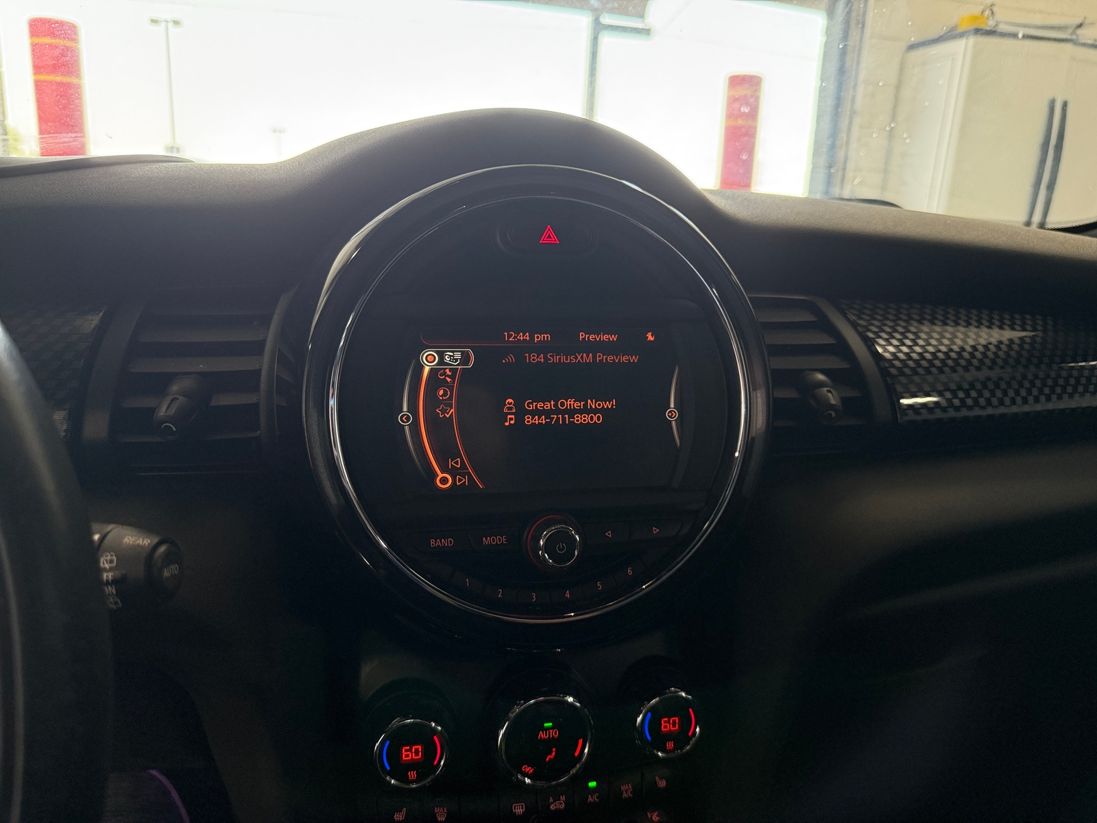 Thumbnail: 2015 MINI Cooper Hardtop - 3