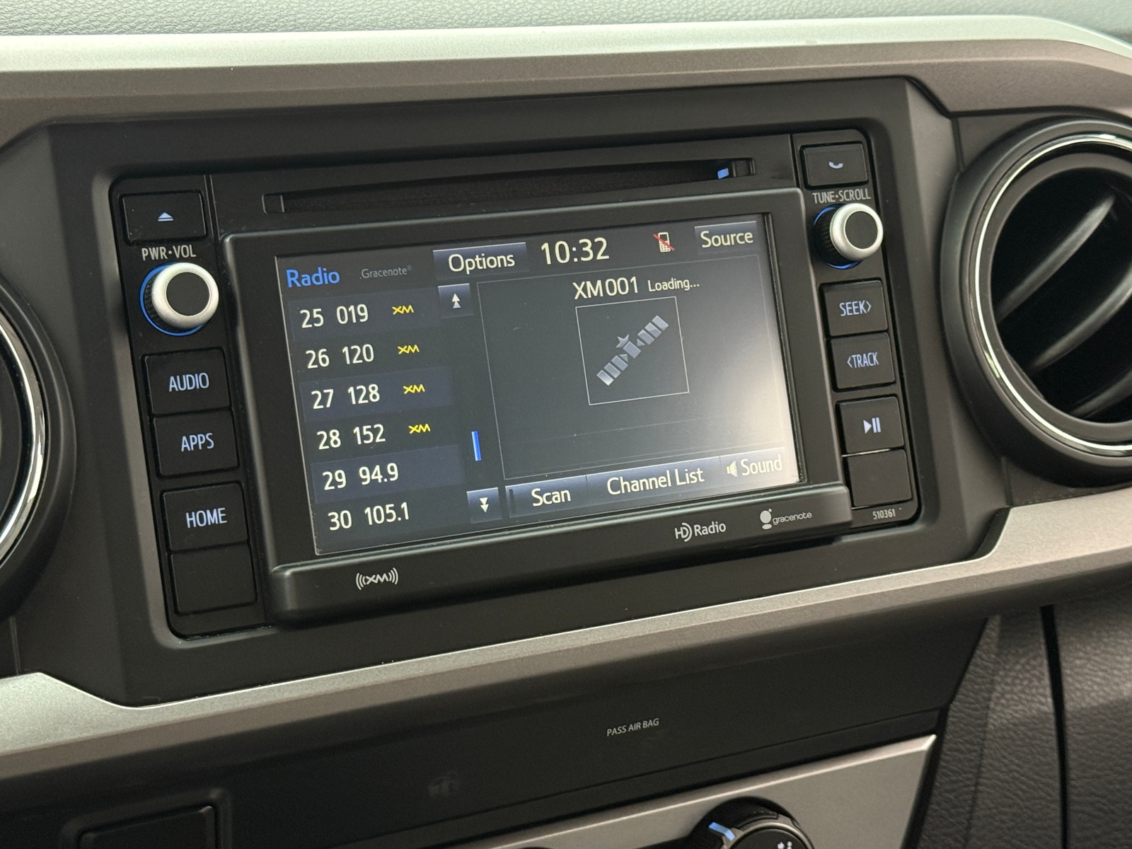 Thumbnail: 2019 Toyota Tacoma - 4