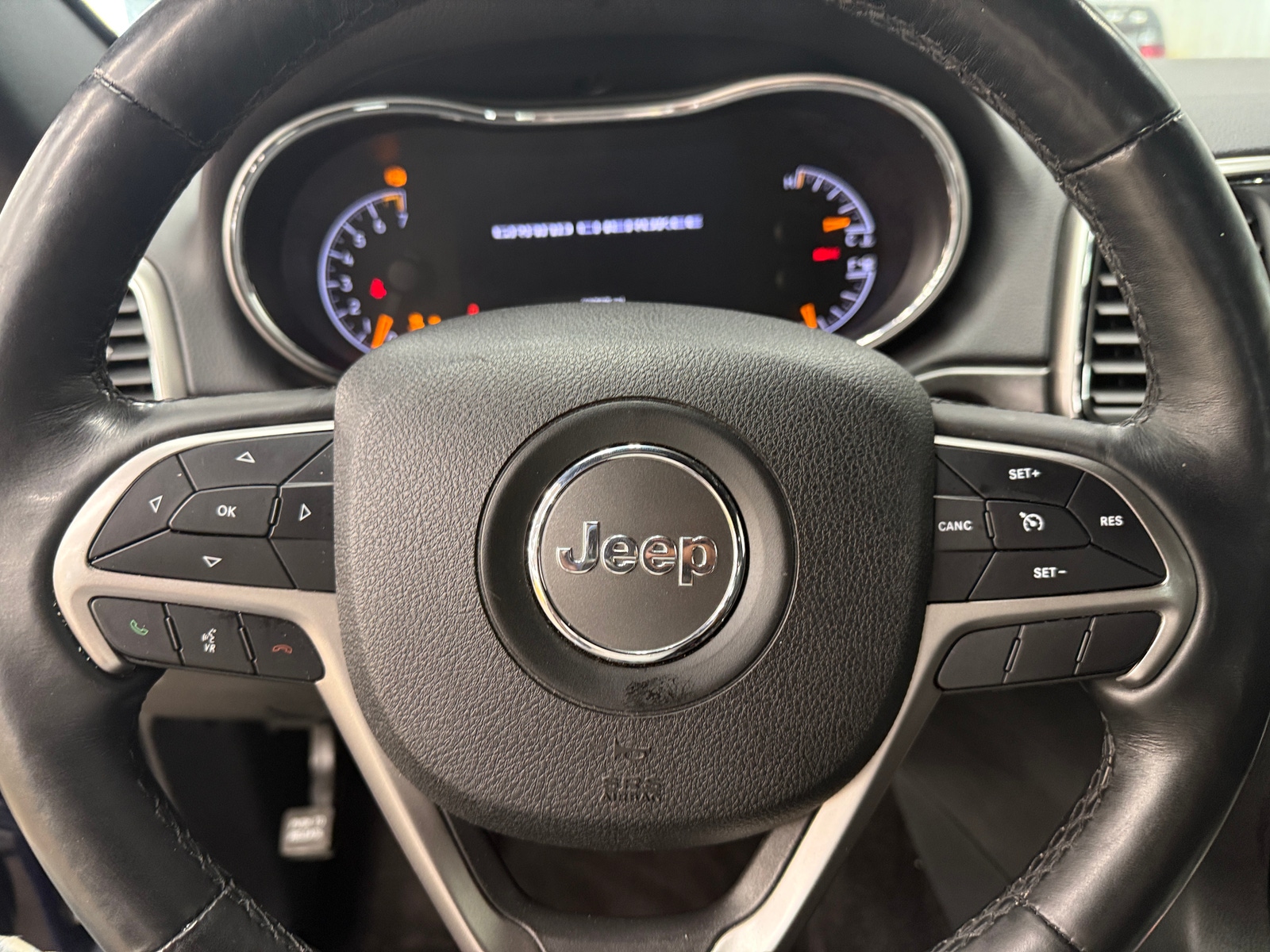 Thumbnail: 2018 Jeep Grand Cherokee - 4