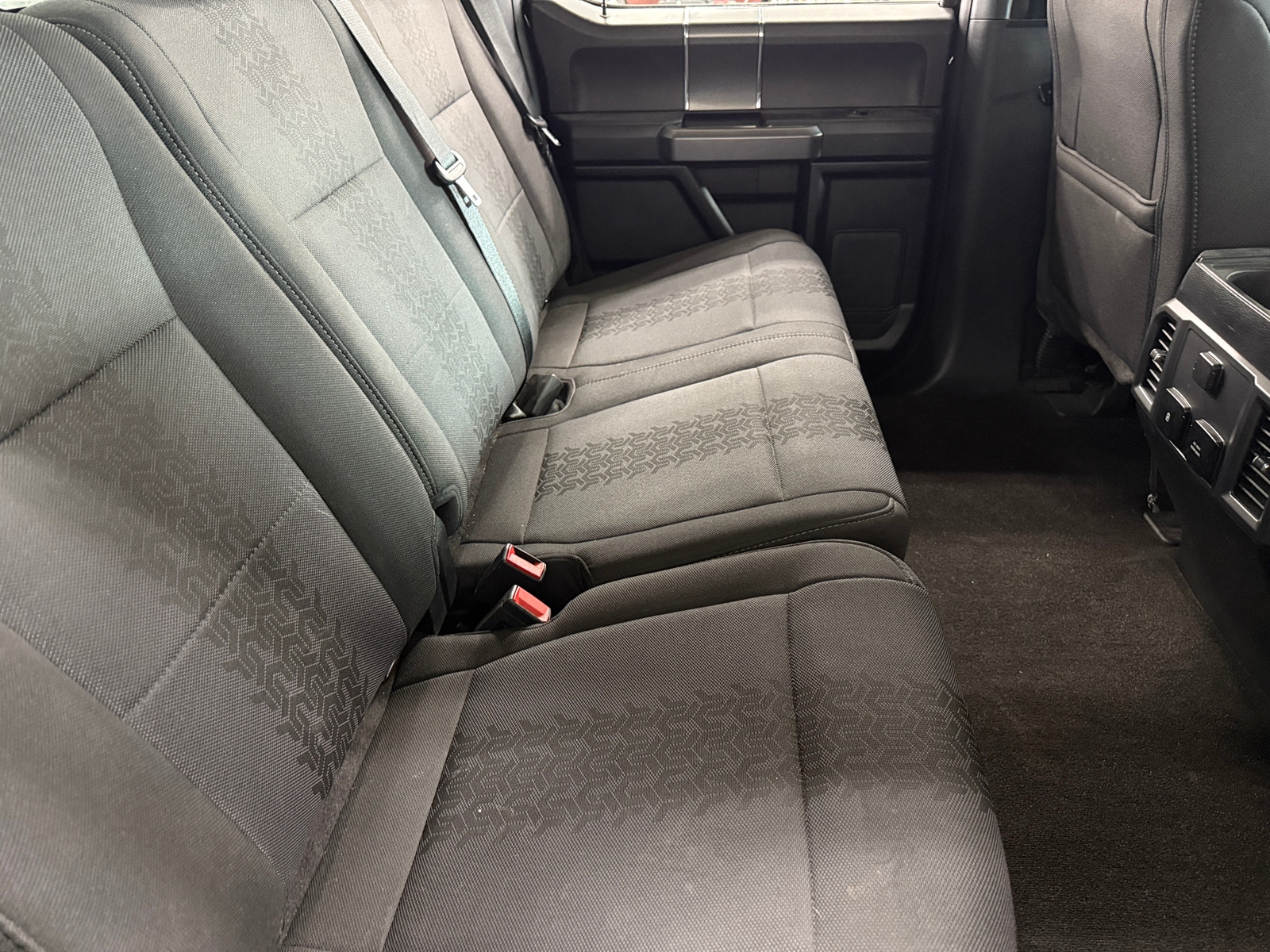 Thumbnail: 2018 Ford Econoline - 6