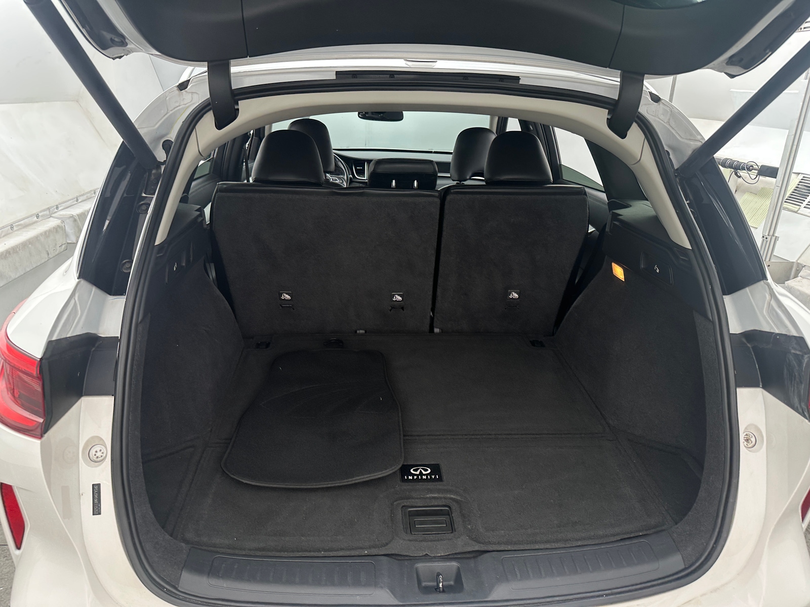 Thumbnail: 2019 INFINITI QX50 - 6