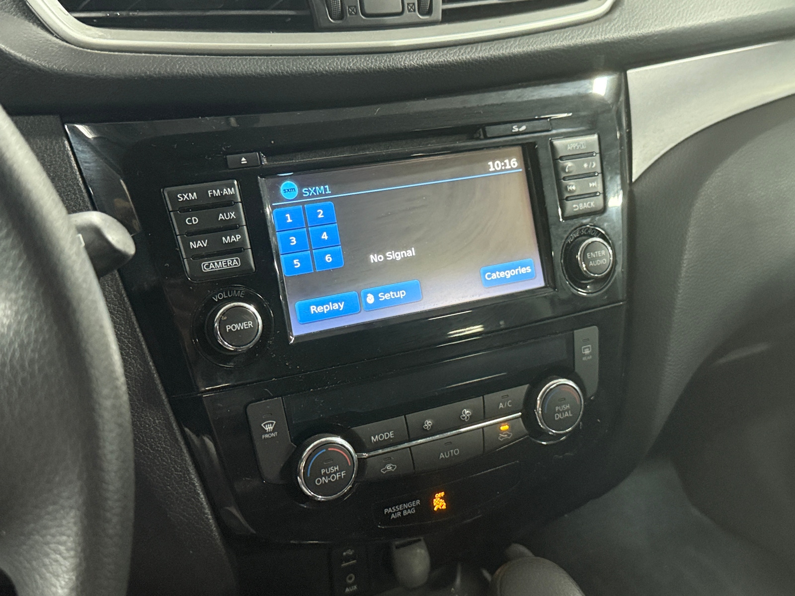 Thumbnail: 2016 Nissan Rogue - 4