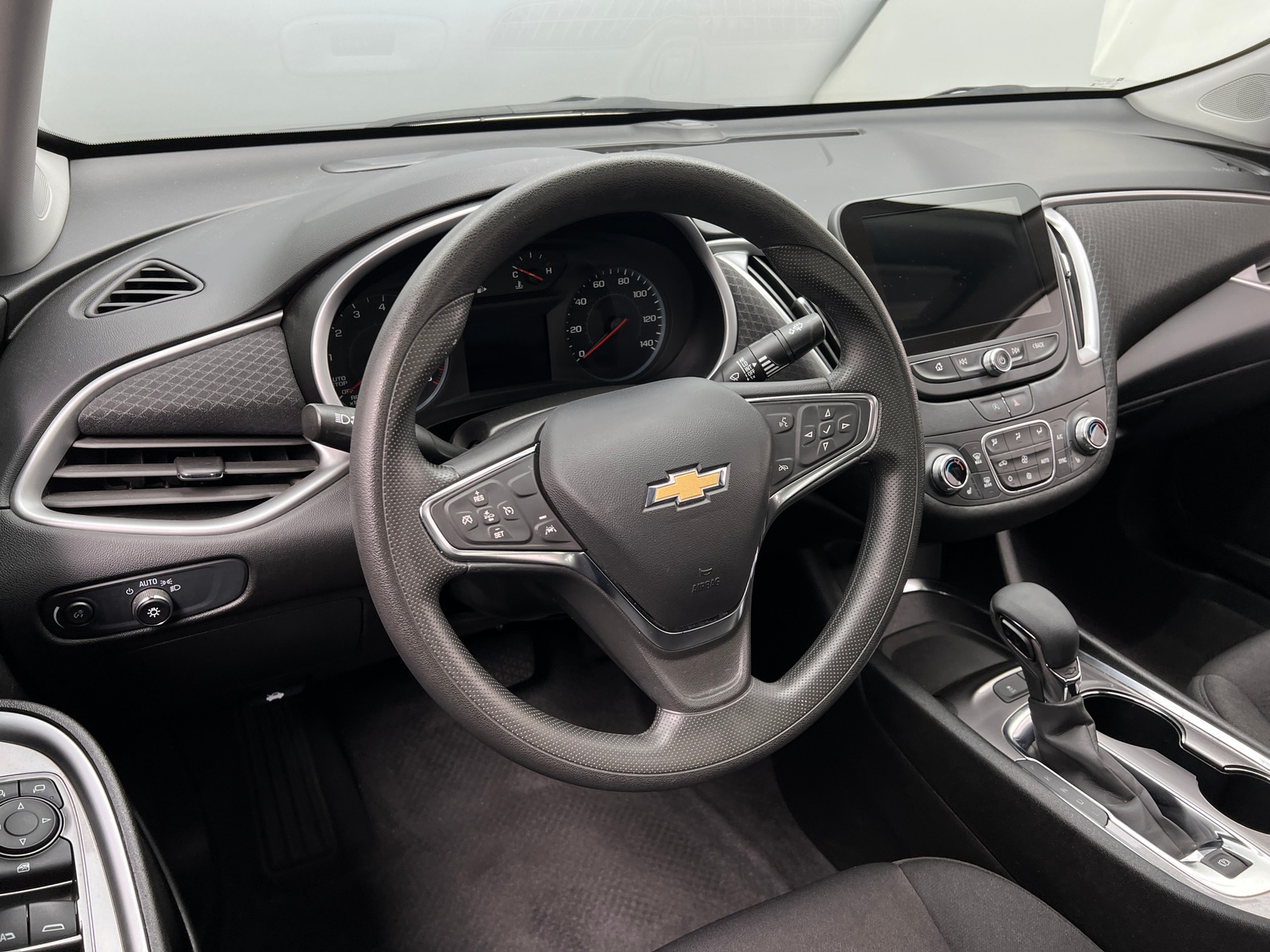 Thumbnail: 2024 Chevrolet Malibu - 5