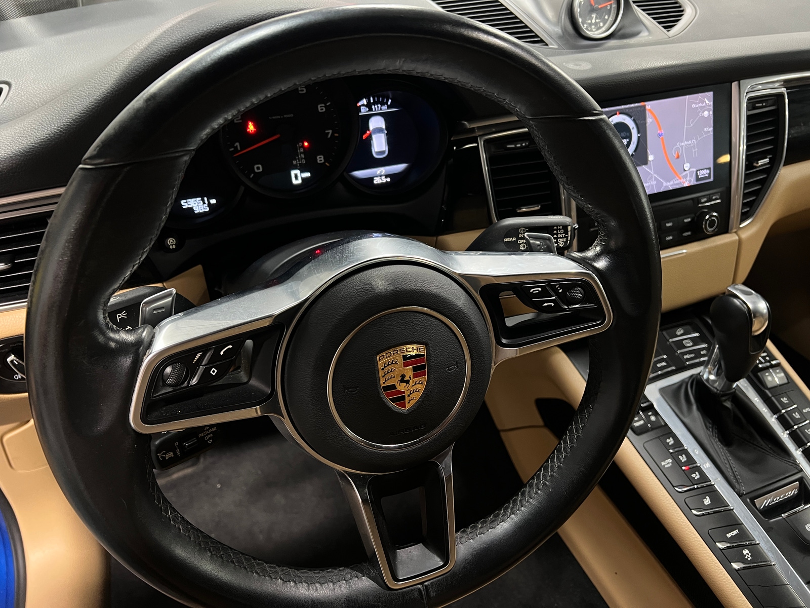 Thumbnail: 2017 Porsche Macan - 4