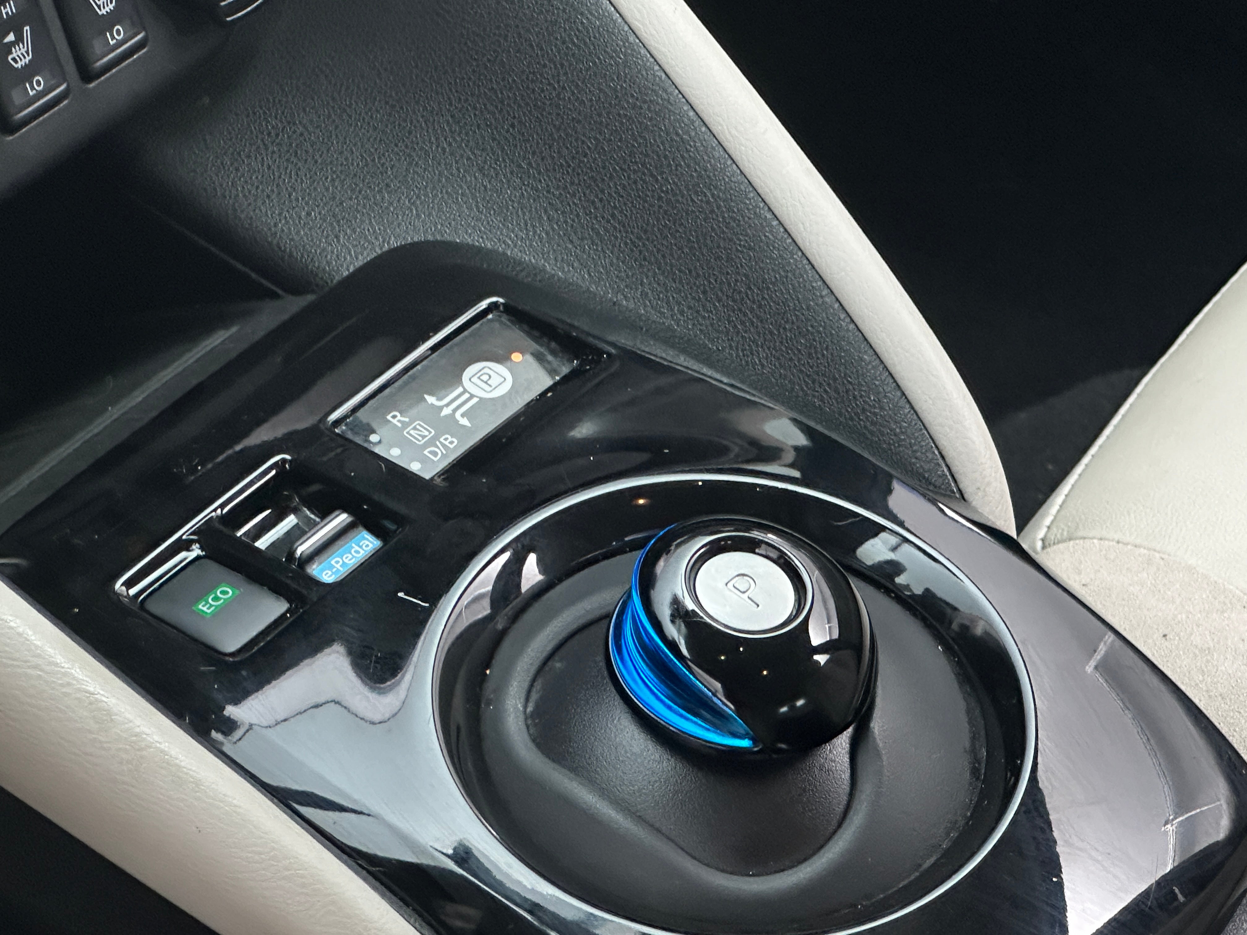 Used 2020 Nissan Leaf SL Plus with VIN 1N4BZ1DP4LC300354 for sale in Oak Creek, WI