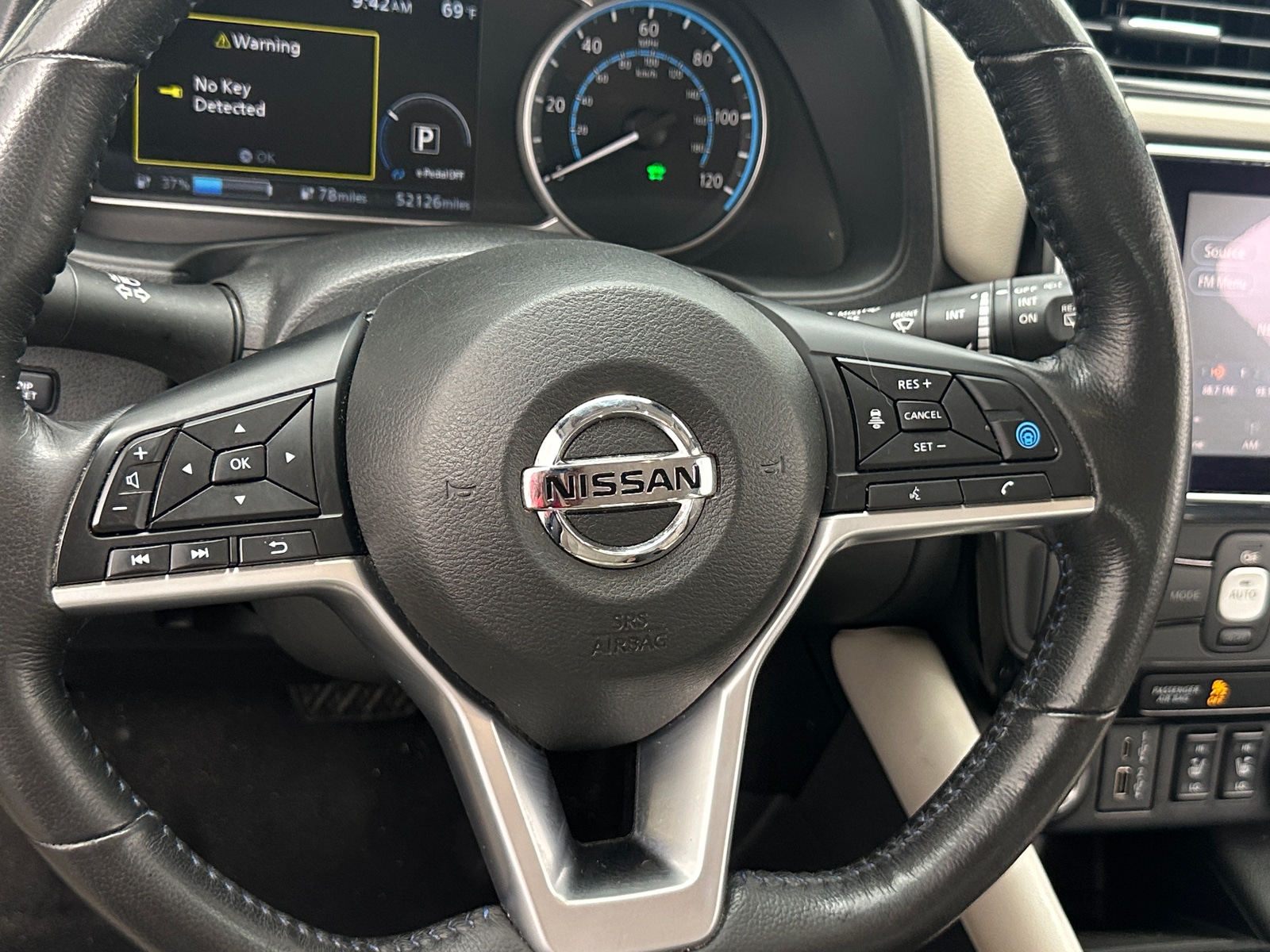 Thumbnail: 2020 Nissan Leaf - 4