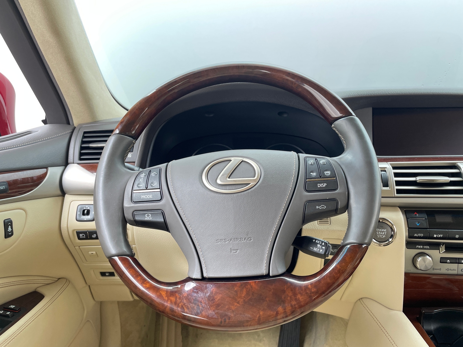 Thumbnail: 2016 Lexus LS - 4