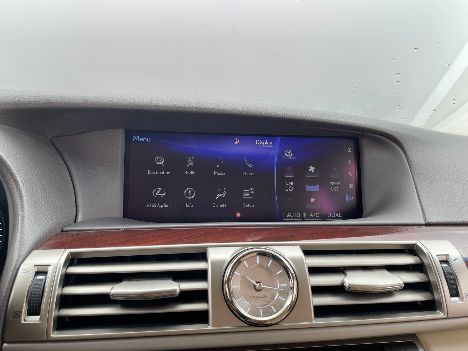 Thumbnail: 2016 Lexus LS - 3