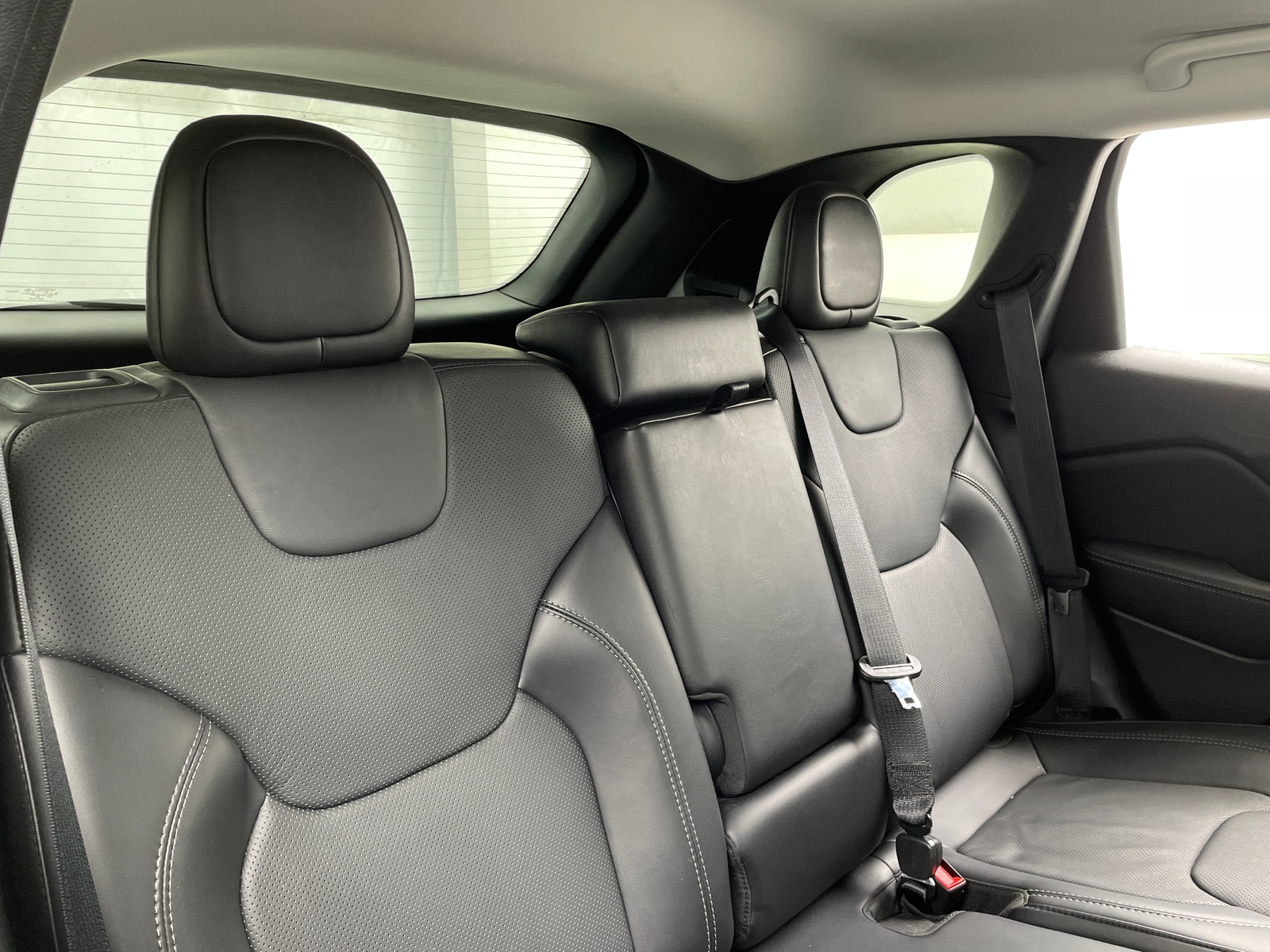 Thumbnail: 2019 Jeep Cherokee - 5