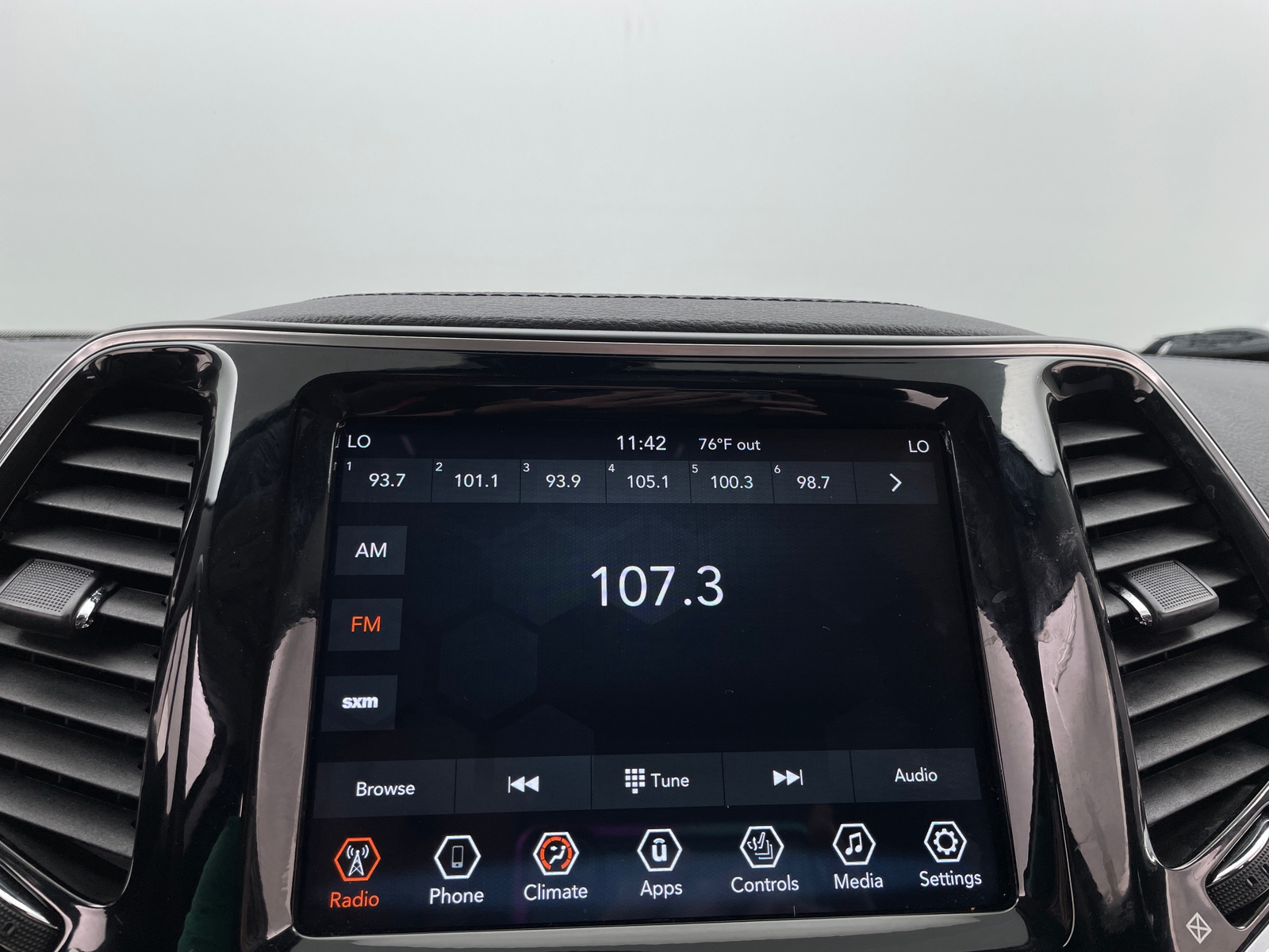 Thumbnail: 2019 Jeep Cherokee - 3