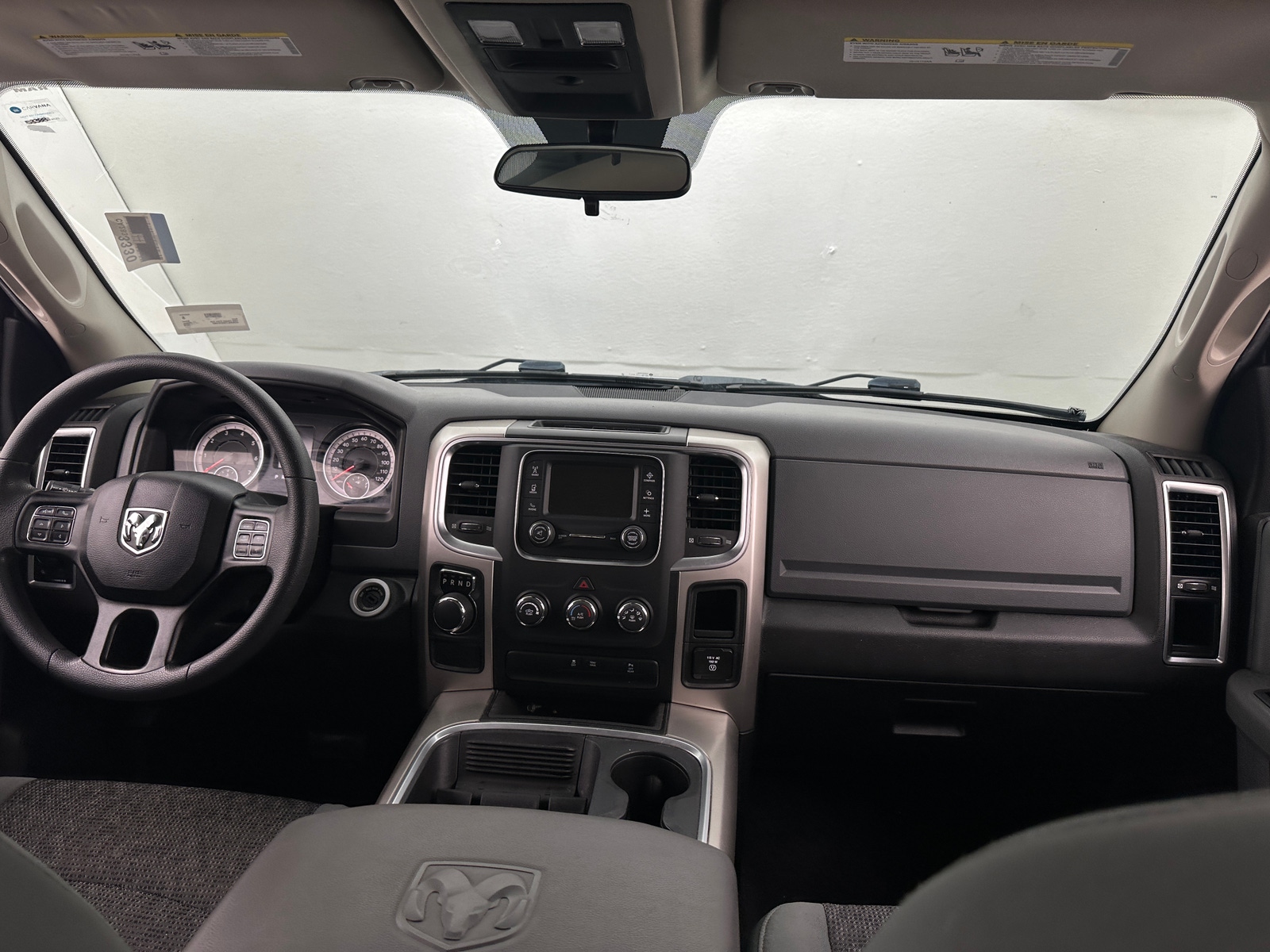 Thumbnail: 2019 RAM 1500 Classic - 3