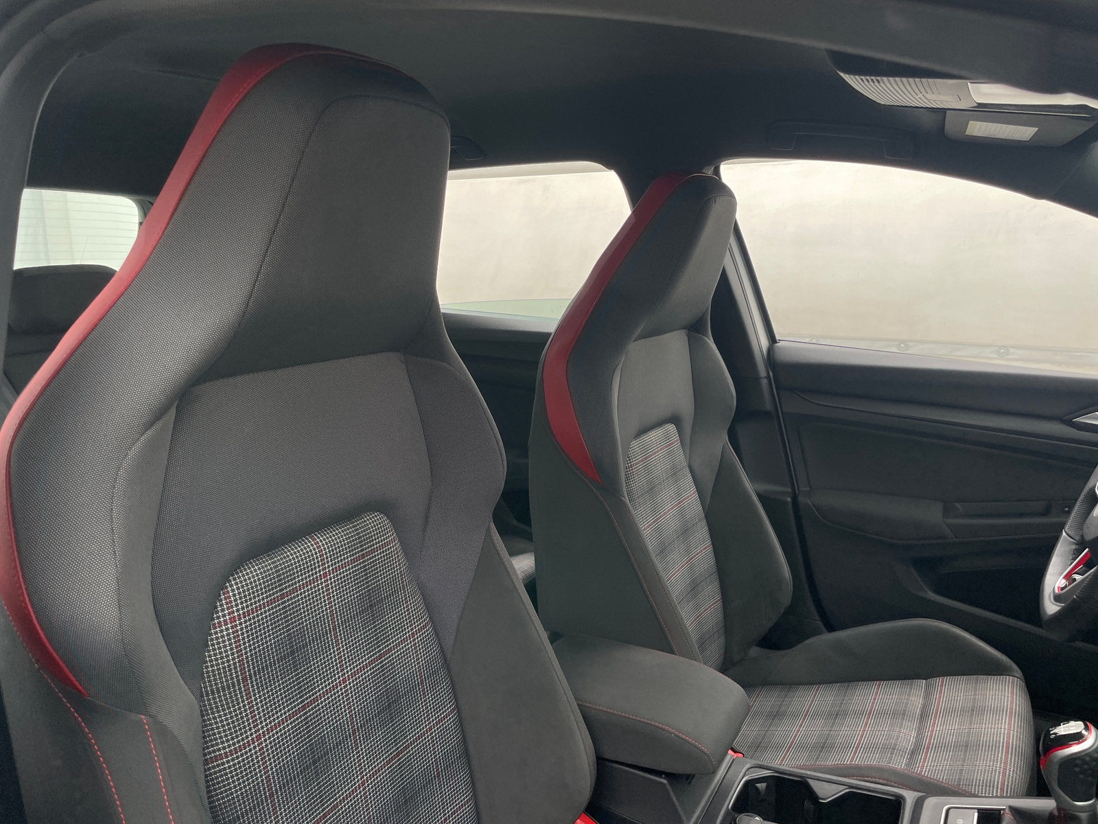 Thumbnail: 2022 Volkswagen Golf - 2