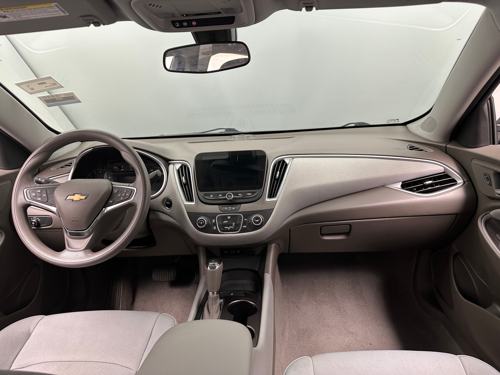 Thumbnail: 2020 Chevrolet Malibu - 3