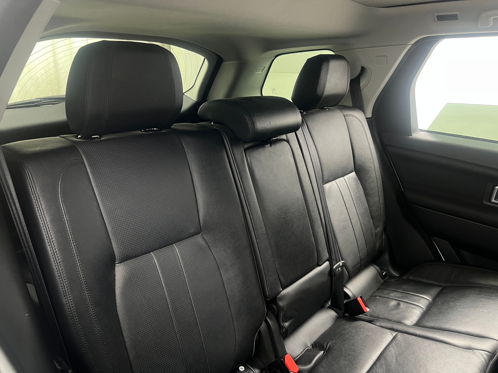 Thumbnail: 2018 Land Rover Discovery Sport - 5